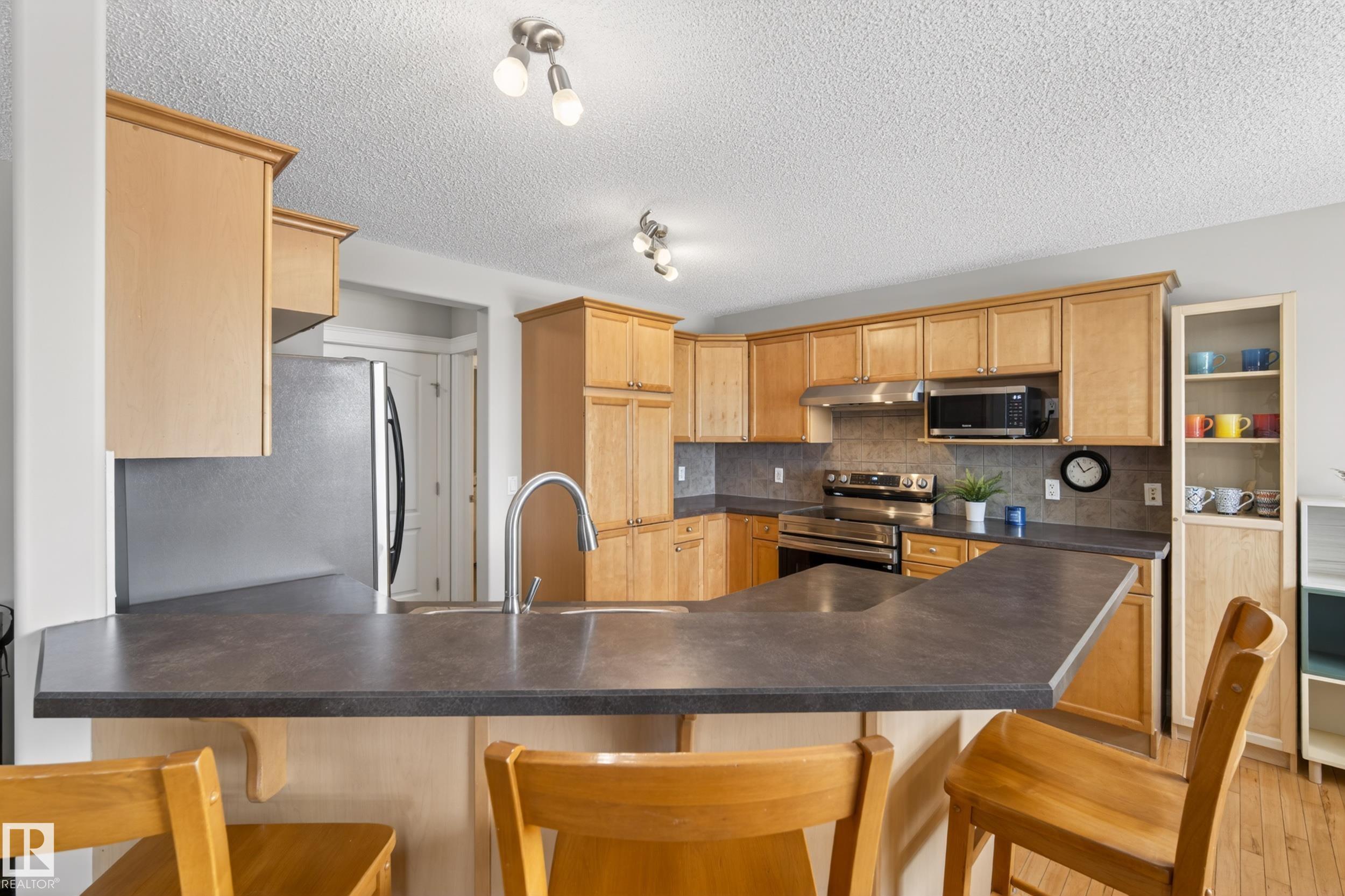 Photo 9 at 2012 126 Street SW, Rutherford, Edmonton