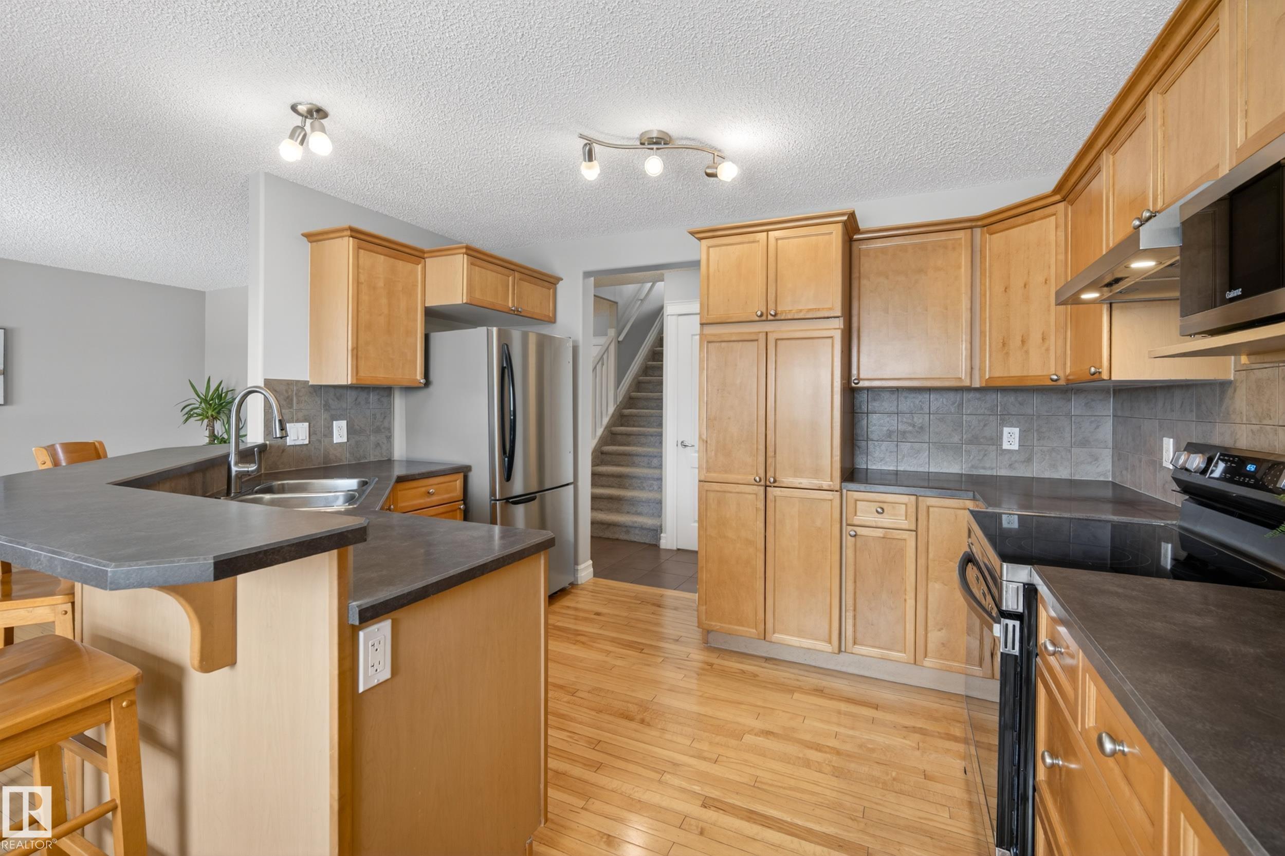 Photo 10 at 2012 126 Street SW, Rutherford, Edmonton