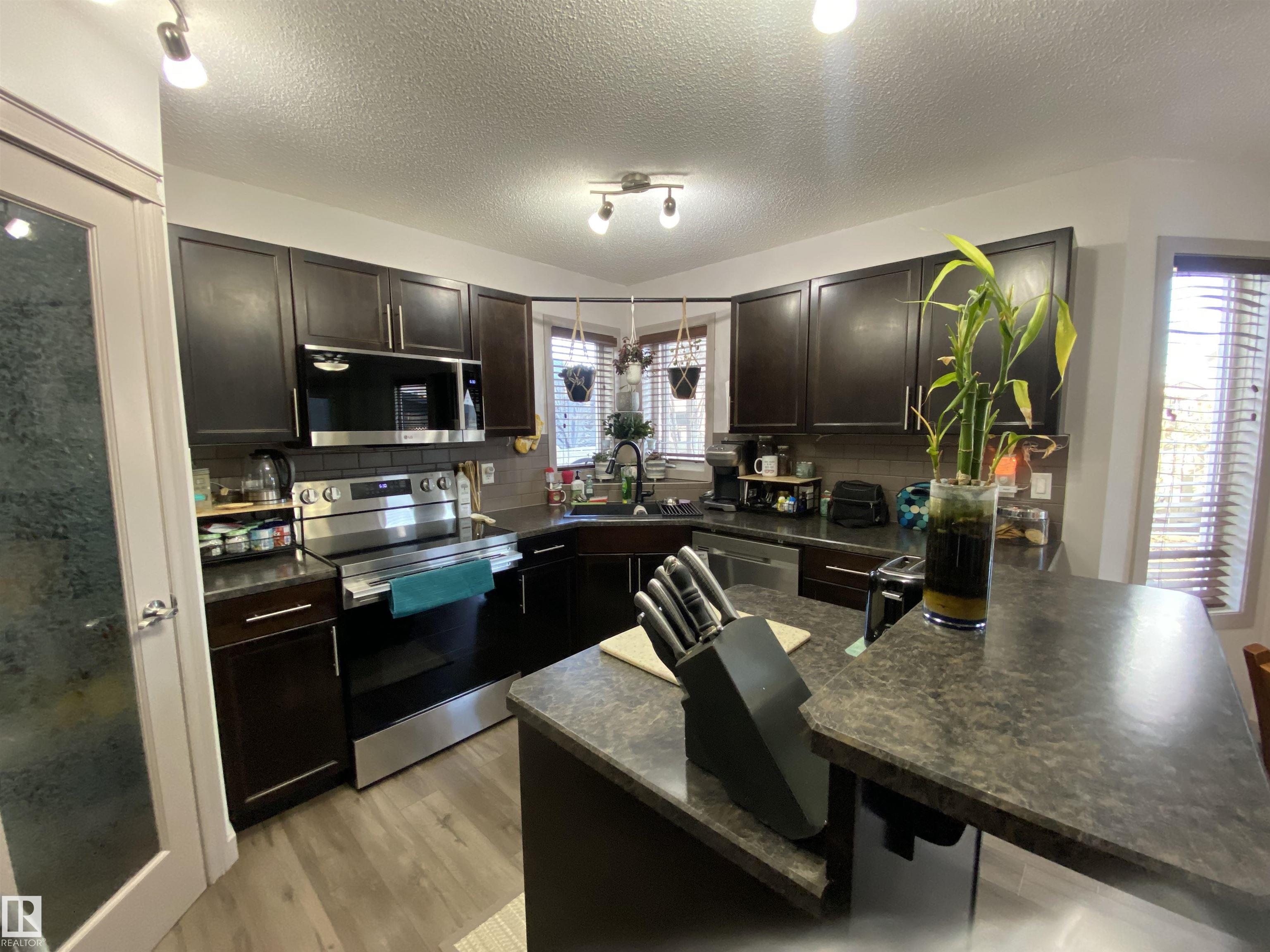 Photo 11 at 1151 37 Avenue NW, Tamarack, Edmonton