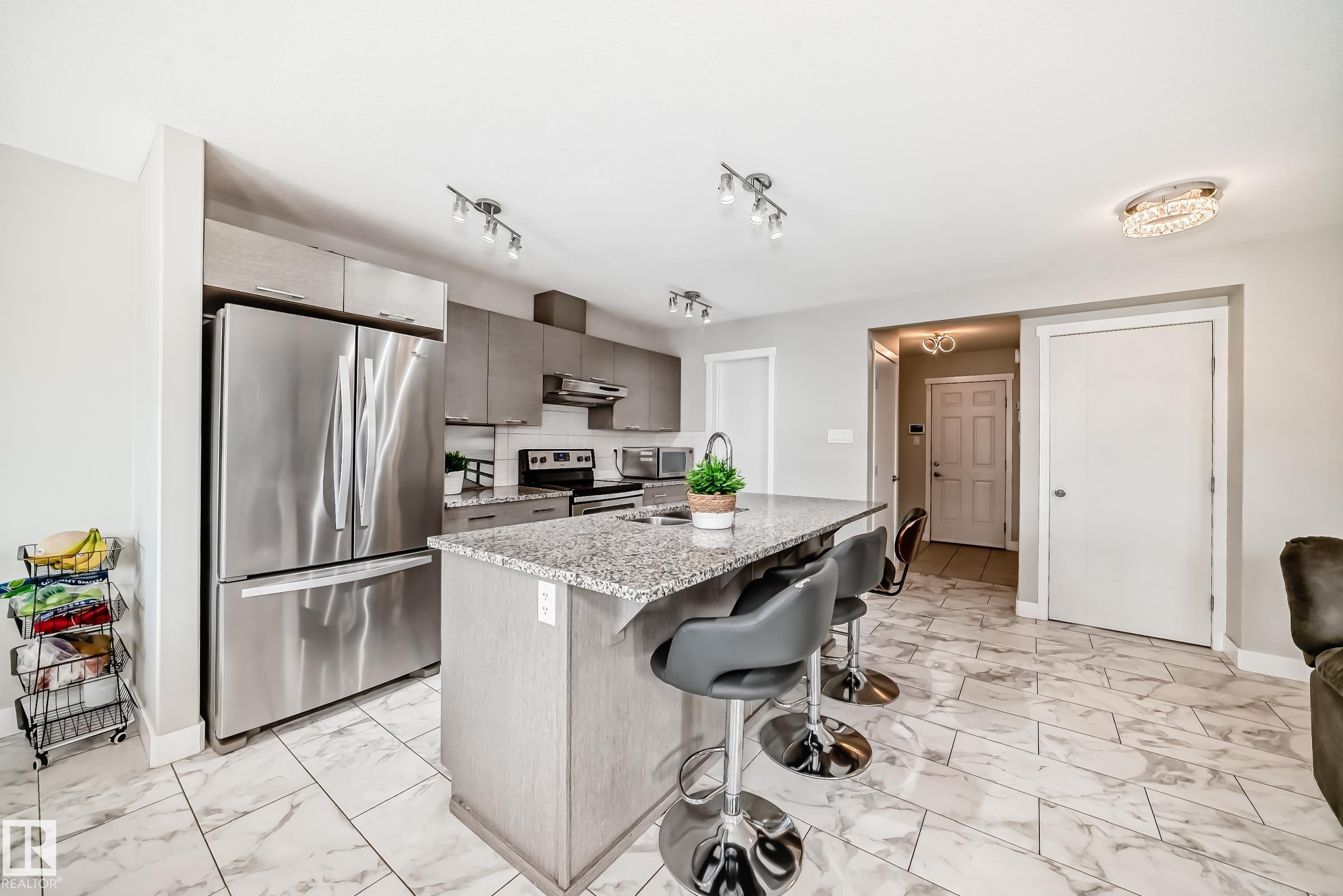 Photo 14 at 4404 6 Street NW, Maple Crest, Edmonton