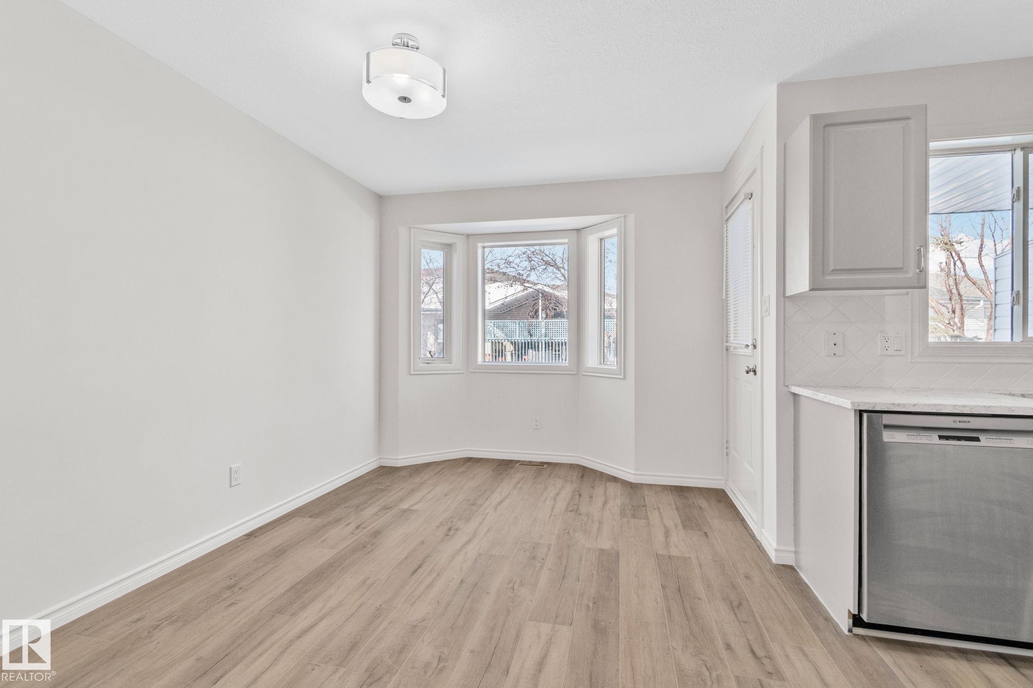 https://zimg.paragon.ice.com/ParagonImages/Property/PM/RAE/225400351/20/0/0/2c0f0fd76972471e8c4a4659b0a72465/1/26cf4d66e20ae719b73b364ab4af80e9/225400351-717558c2-95e2-4eb5-b8e2-3702ab74223c.JPG