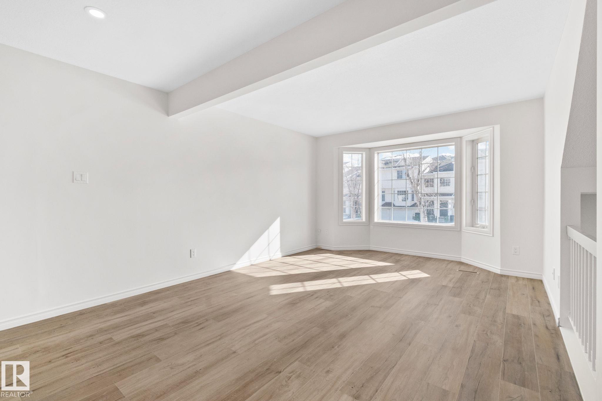 https://zimg.paragon.ice.com/ParagonImages/Property/PM/RAE/225400351/8/0/0/78eb39f3b4ab594881b7edc2491bcb22/1/26cf4d66e20ae719b73b364ab4af80e9/225400351-e07e02b2-4805-4090-adcb-f4886e57c4a3.JPG