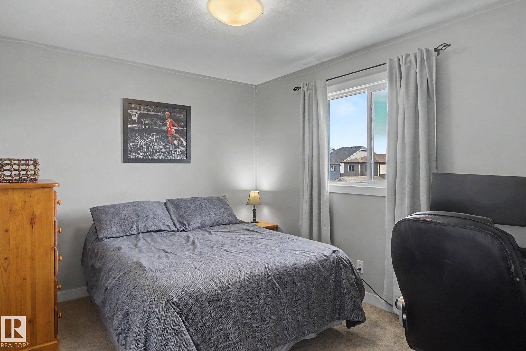 https://zimg.paragon.ice.com/ParagonImages/Property/PM/RAE/225400352/24/0/0/ef30fcb140da5fcf6eb27b4b37feb358/1/b08e3e66e61eeaa197228e2a9c06a534/225400352-0143164a-4d2b-4869-b5cd-f94b4f792243.JPG