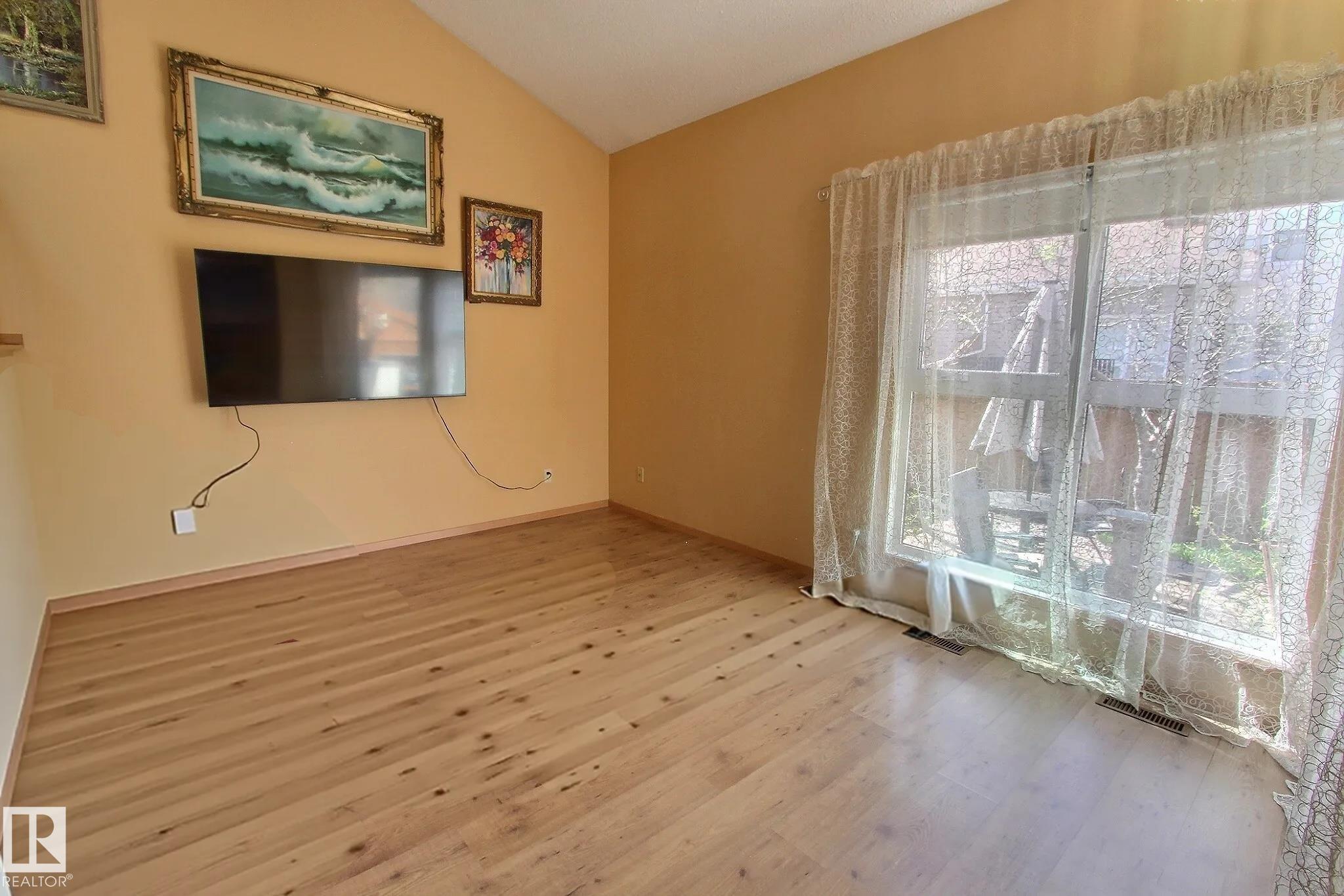 Picture for 230 CHATEAU PL NW