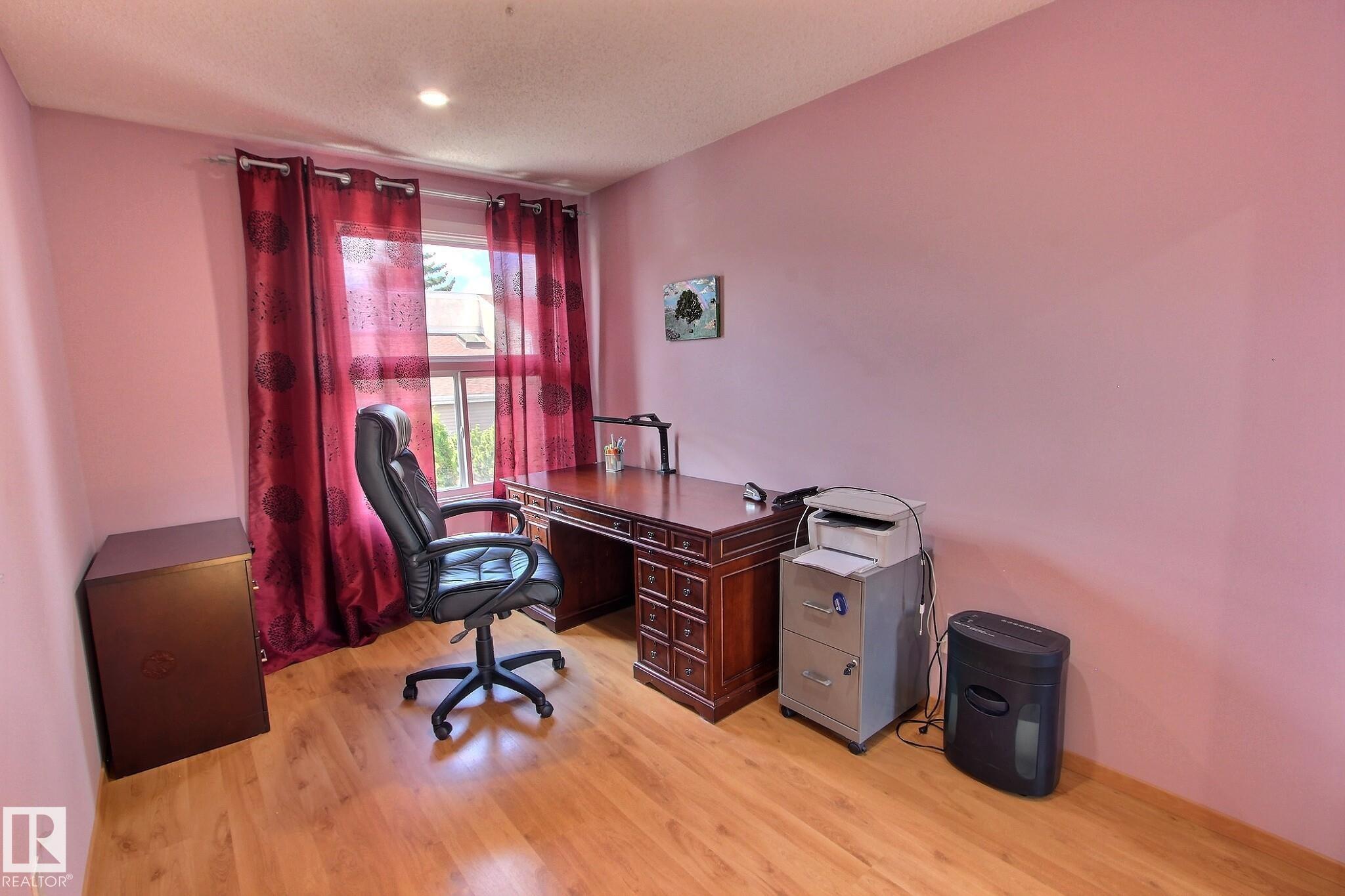 https://zimg.paragon.ice.com/ParagonImages/Property/PM/RAE/225400353/21/0/0/72078299d11b7013417c98a86a865d40/1/cca65b8502fed4727b85fe1d0b6155e9/225400353-6195aae4-bf83-407d-aa75-3b060ff9359e.JPG