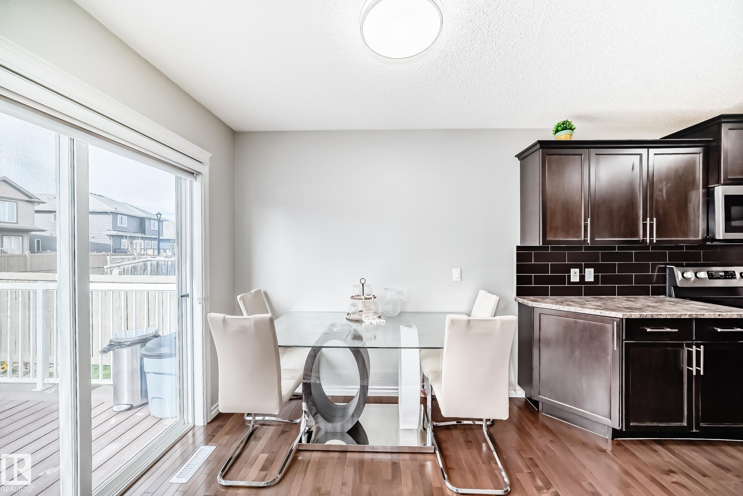 https://zimg.paragon.ice.com/ParagonImages/Property/PM/RAE/225400362/11/0/0/61e94bd6a204359a2340b049ecca5c87/1/531c7773c3640b45a35a4d7233ad97ec/225400362-5037072a-aff6-42cc-b055-cabd257599ec.JPG