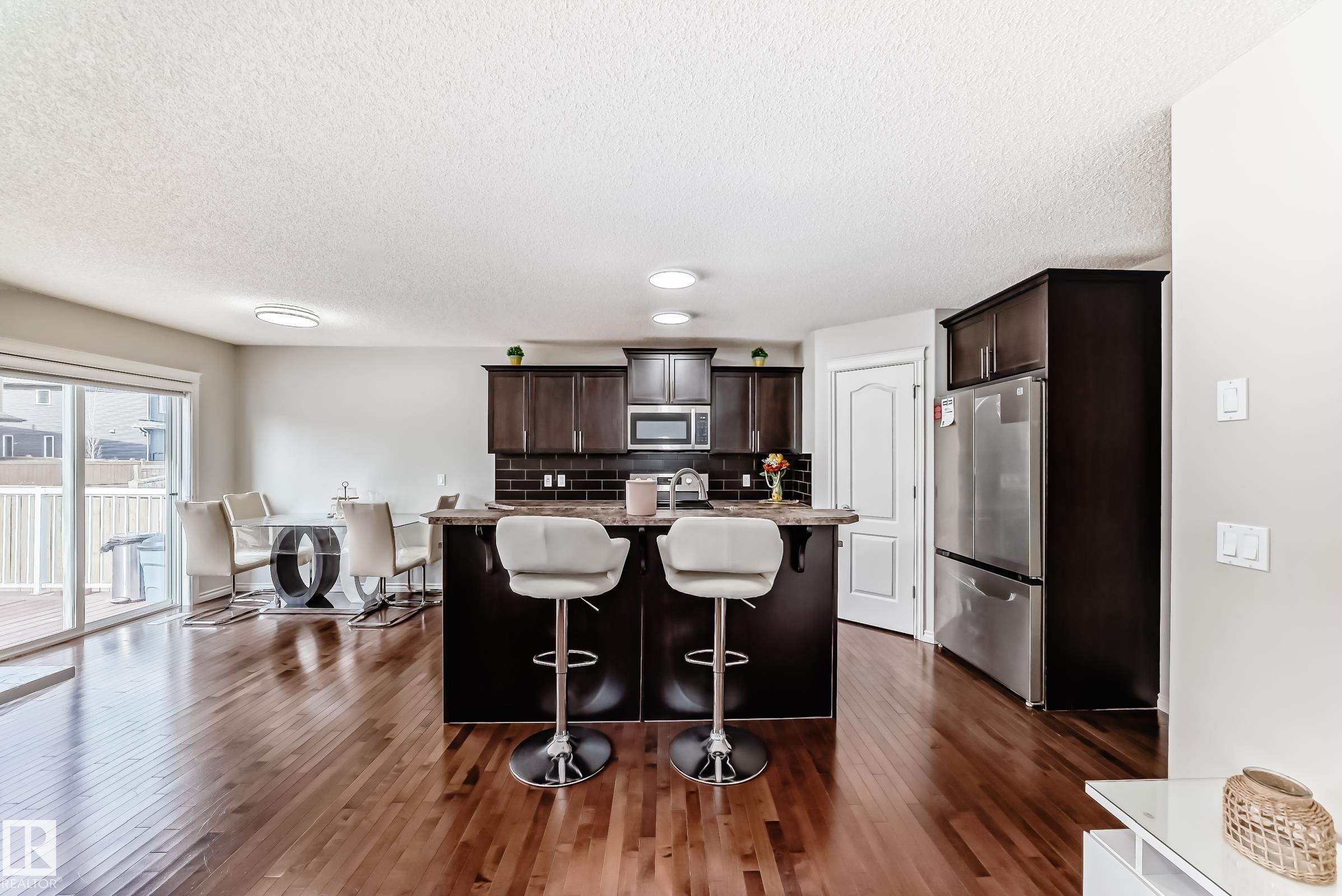 Picture for 6419 18 Ave SW SW