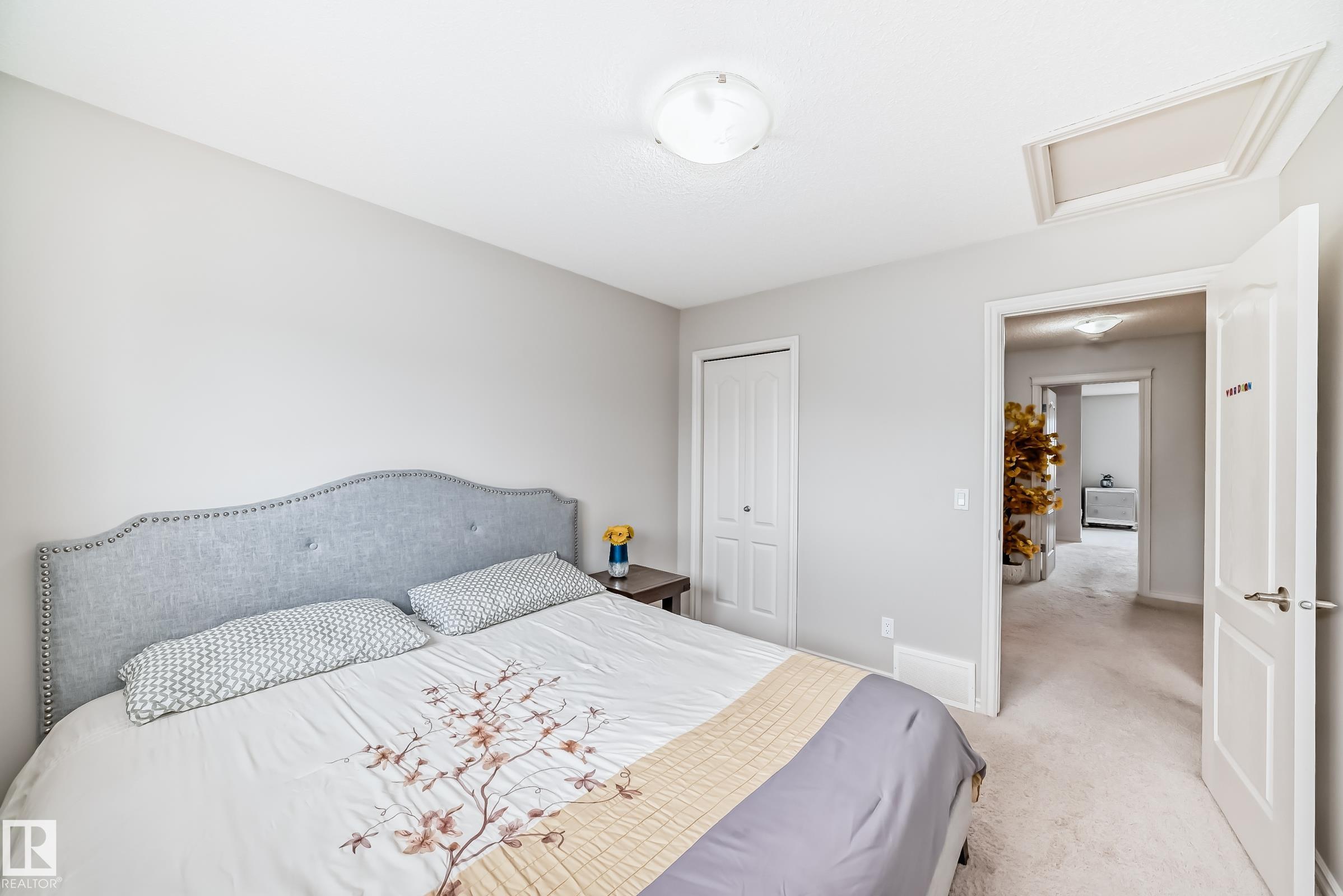https://zimg.paragon.ice.com/ParagonImages/Property/PM/RAE/225400362/25/0/0/a2d673a9974a03a6c047ffe16e6ad9e5/1/531c7773c3640b45a35a4d7233ad97ec/225400362-f5d16b4e-61f2-48e9-b8d5-20144c9264b4.JPG