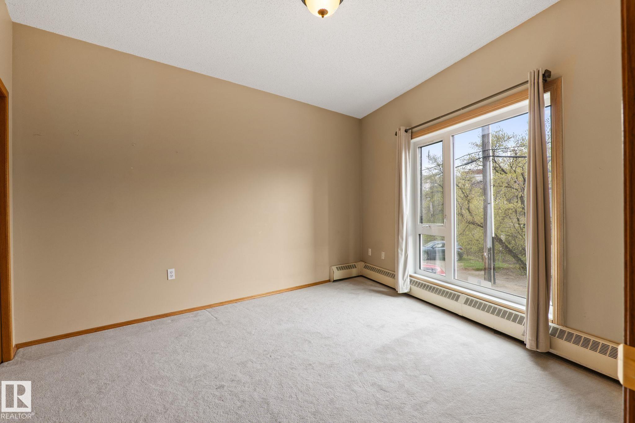 Photo 11 at 206 - 10809 Saskatchewan Drive NW, Garneau, Edmonton