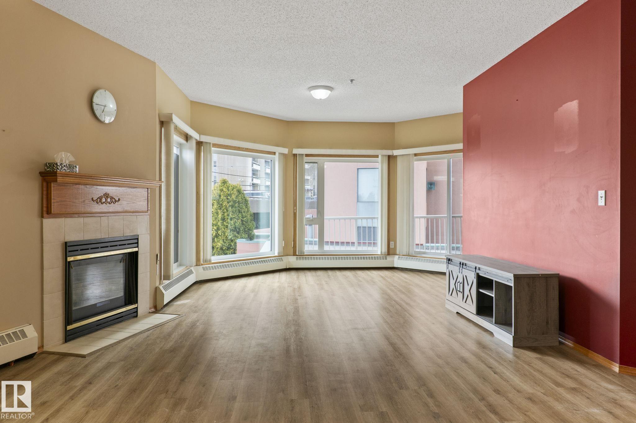 206 - 10809 Saskatchewan Drive NW, Garneau, Edmonton