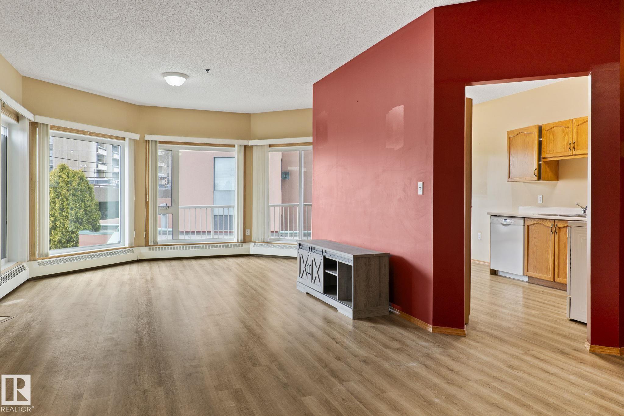206 - 10809 Saskatchewan Drive NW, Garneau, Edmonton