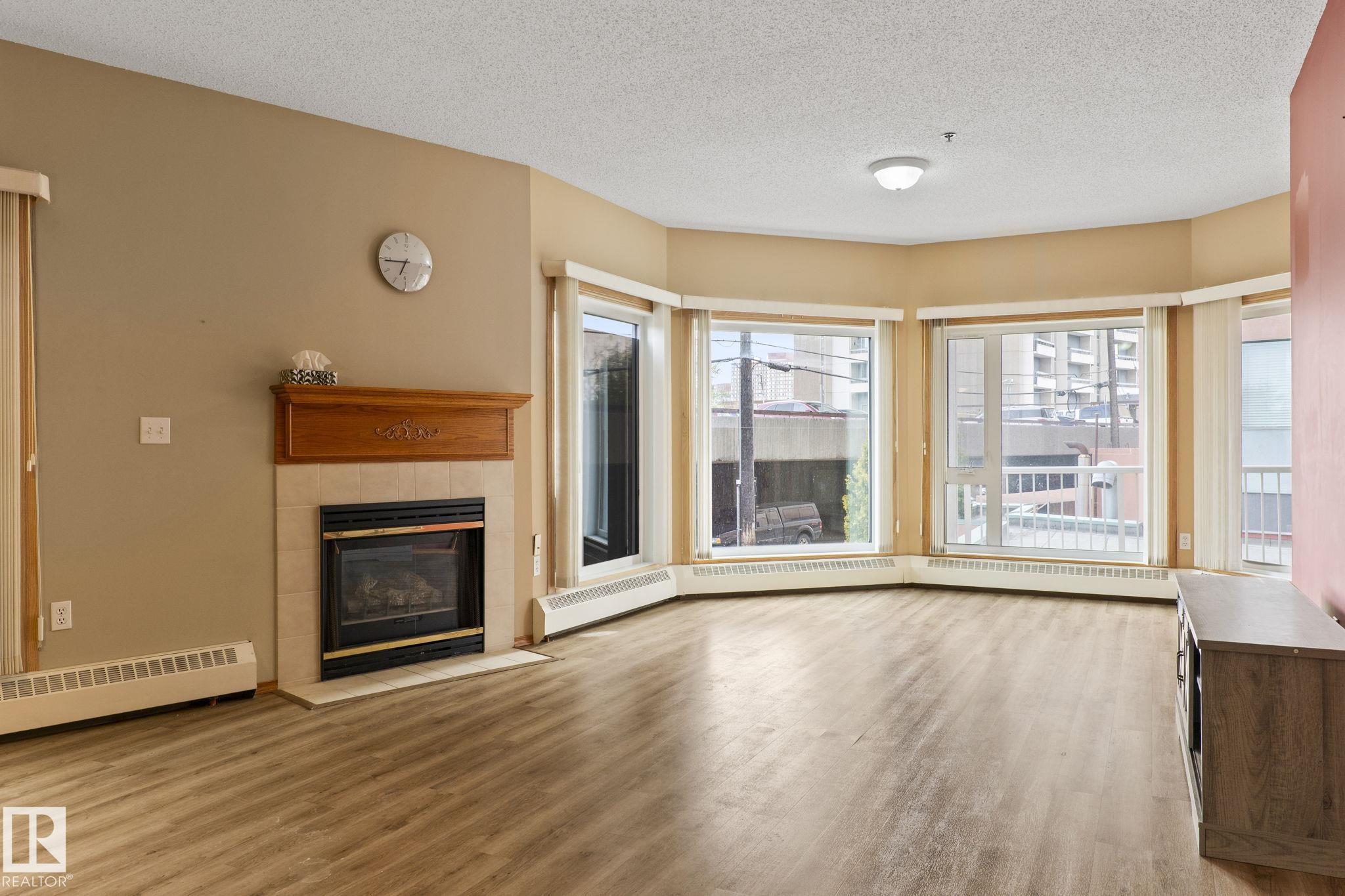 Photo 6 at 206 - 10809 Saskatchewan Drive NW, Garneau, Edmonton