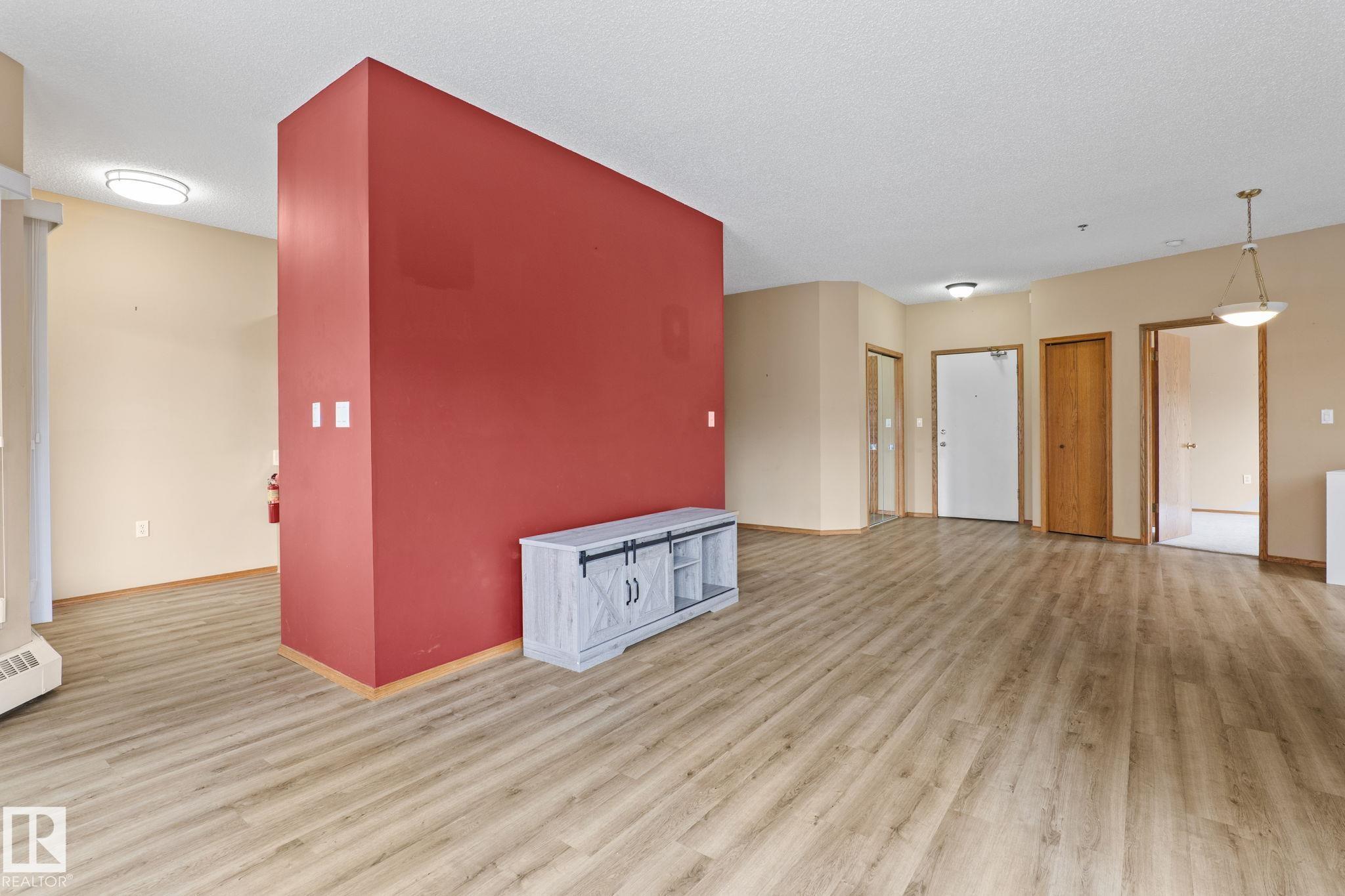 Photo 9 at 206 - 10809 Saskatchewan Drive NW, Garneau, Edmonton