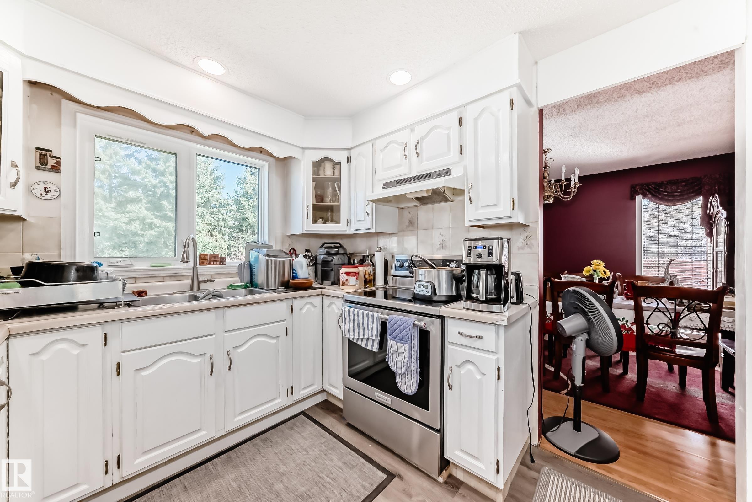 Photo 7 at 3923 149 Street NW, Rhatigan Ridge, Edmonton