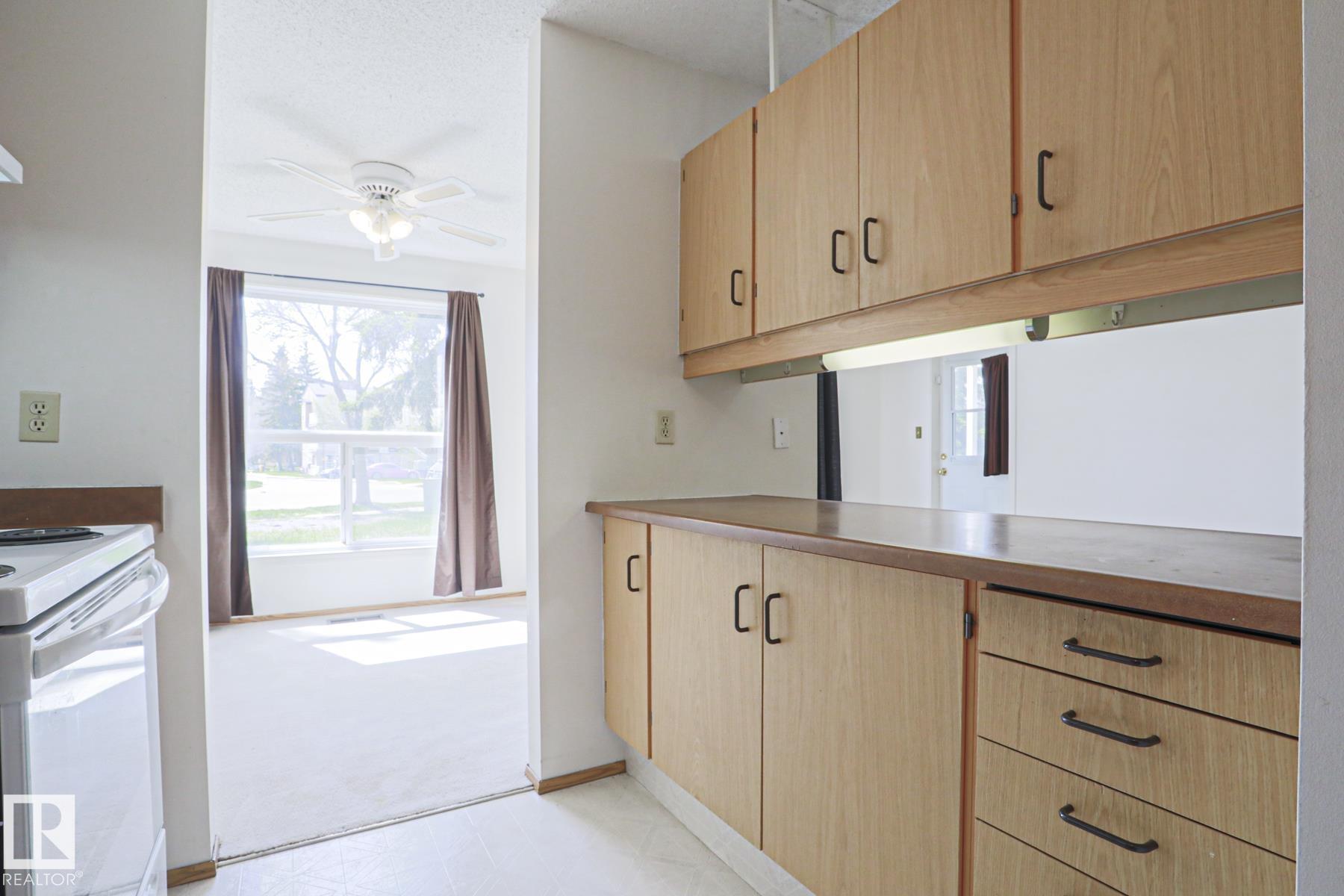 Photo 14 at 101 - 60 Alpine Place, Akinsdale, St. Albert