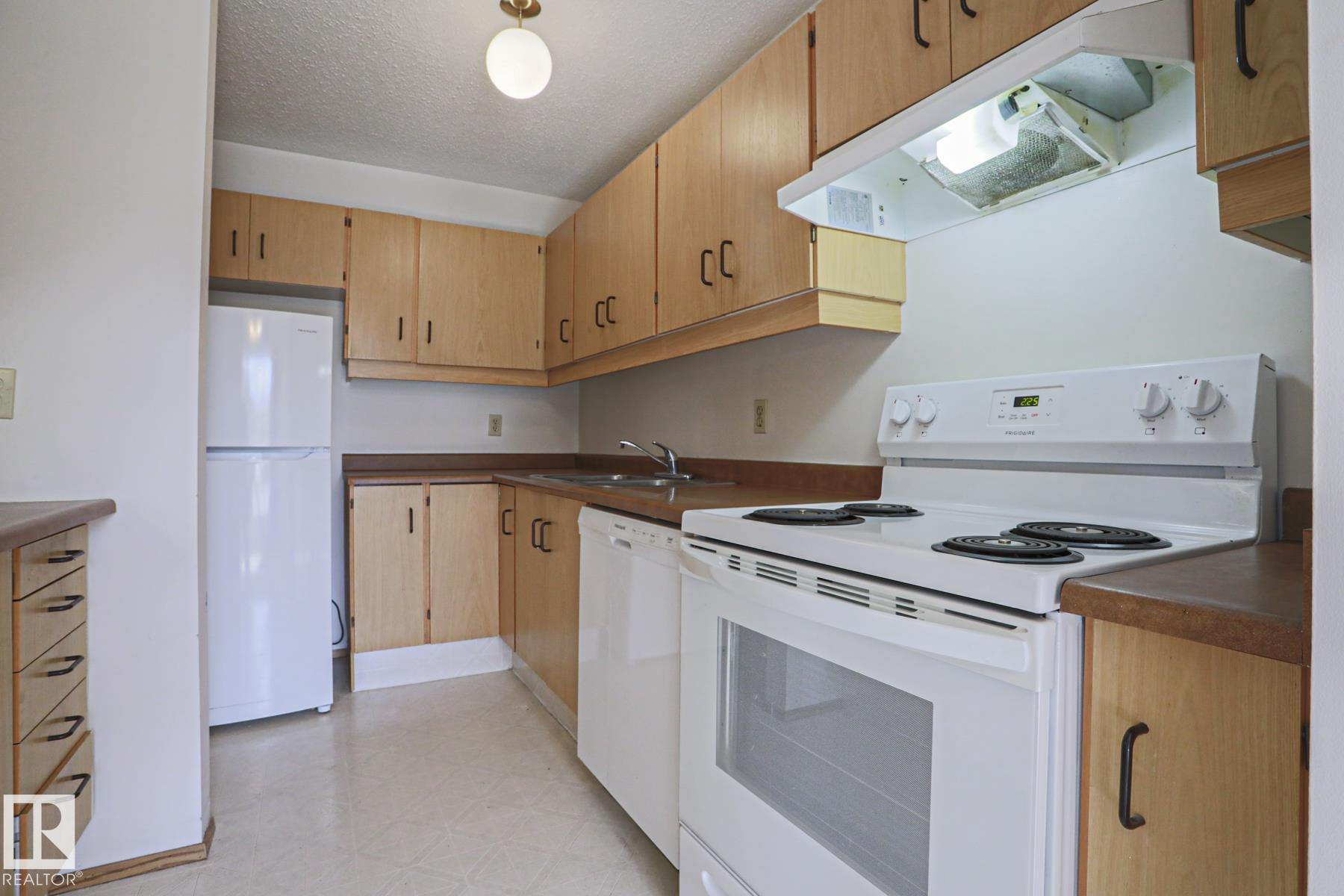 Photo 16 at 101 - 60 Alpine Place, Akinsdale, St. Albert