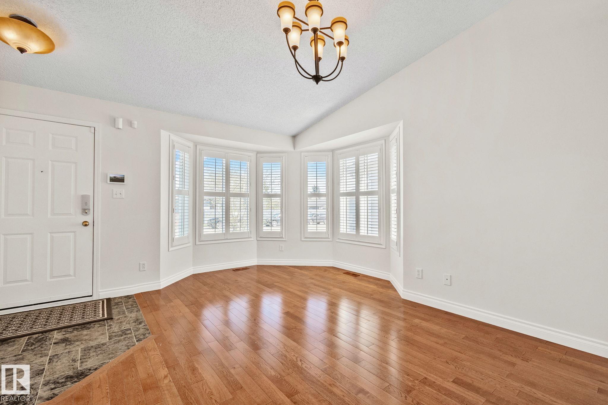 Picture for 18903 70 AV NW