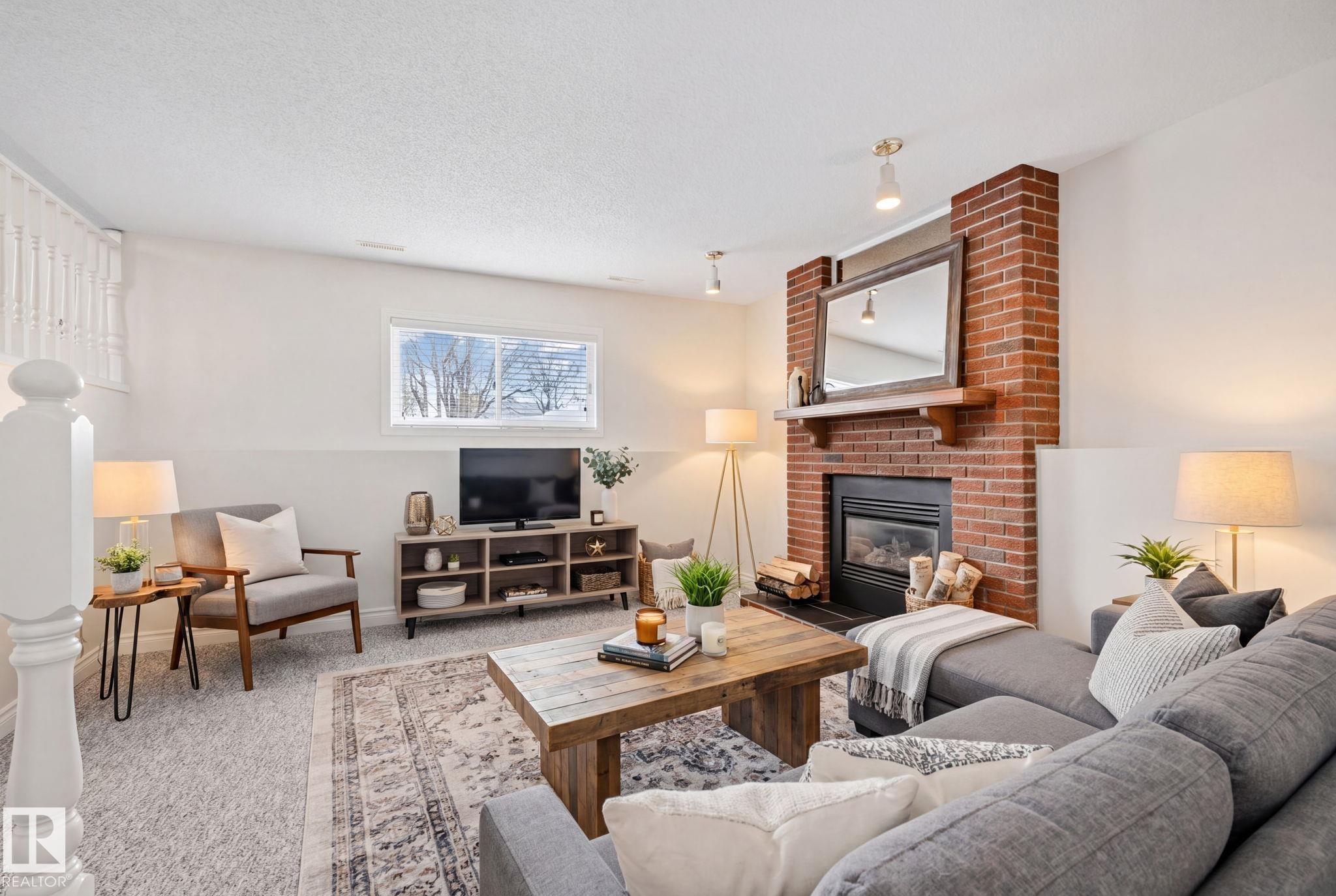 https://zimg.paragon.ice.com/ParagonImages/Property/PM/RAE/225400380/16/0/0/75cdb064234edd2d2852ca0165a016bf/1/93b8f3788e3e9d25201954ca0e46d09c/225400380-69381110-0299-4378-bf91-cf19a0cb92e6.JPG
