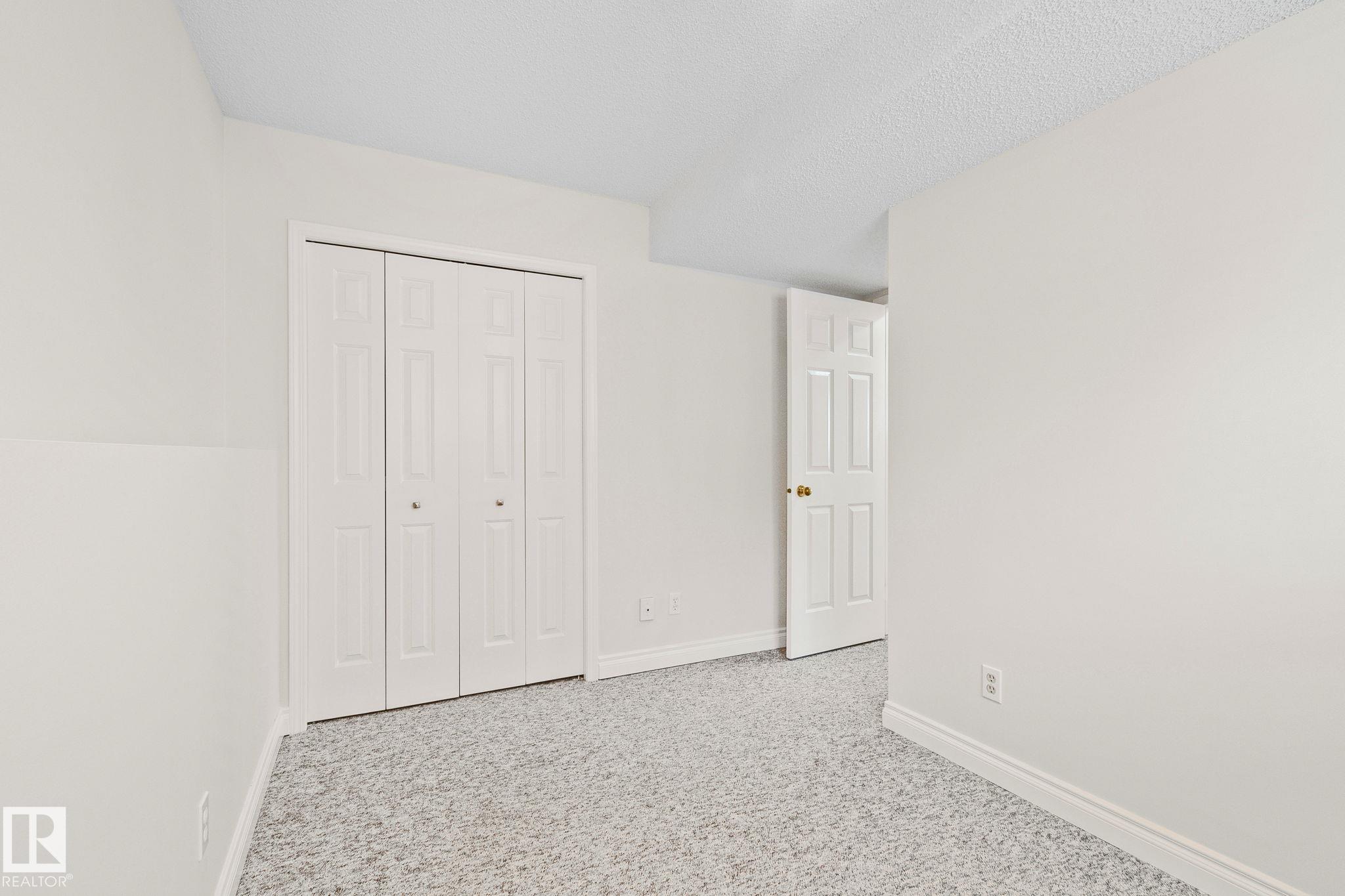 https://zimg.paragon.ice.com/ParagonImages/Property/PM/RAE/225400380/22/0/0/2b8717f668ee5d4766ab000d3610eac0/1/93b8f3788e3e9d25201954ca0e46d09c/225400380-9977d917-45b3-48e8-bac4-66fa5acfe400.JPG