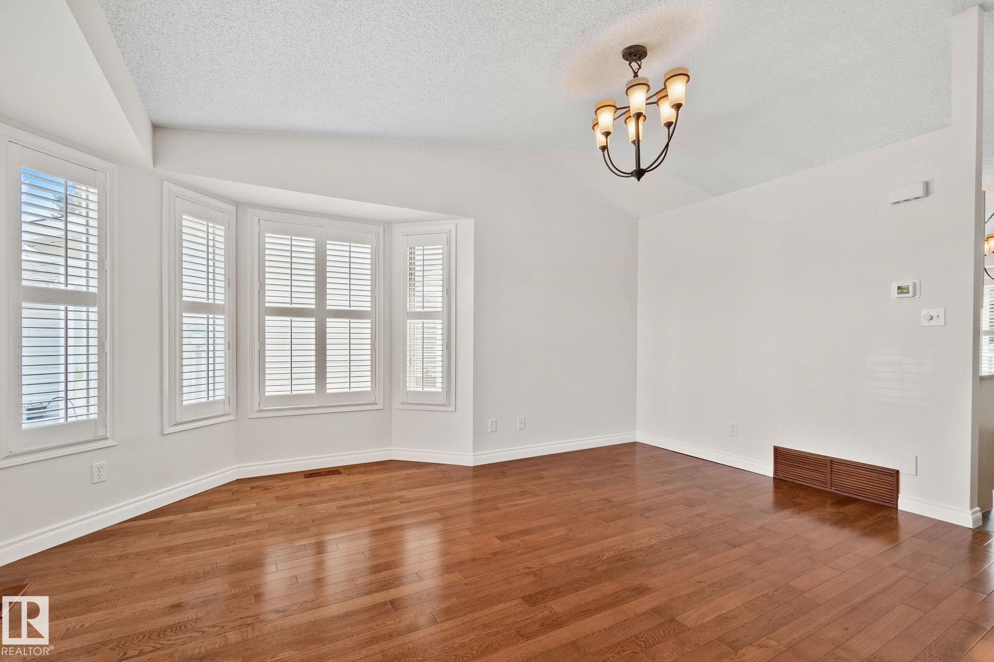 Picture for 18903 70 AV NW