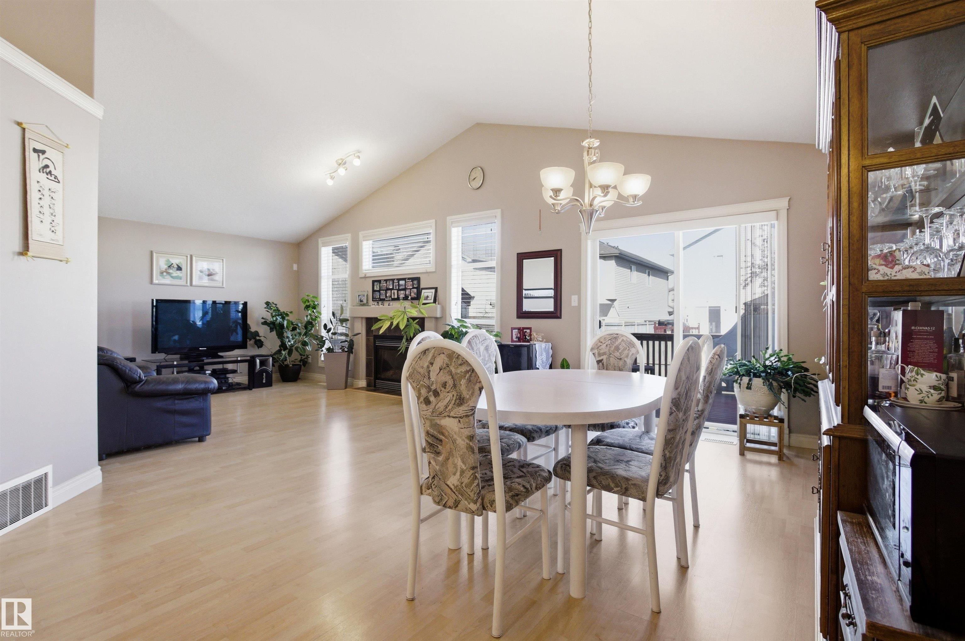 https://zimg.paragon.ice.com/ParagonImages/Property/PM/RAE/225400381/9/0/0/965189354b2b61d6e2d7b15292b25541/1/b10a658d155f01b679f1312922cd9409/225400381-5a506e0e-2f62-4495-86a9-47441eda0af5.JPG