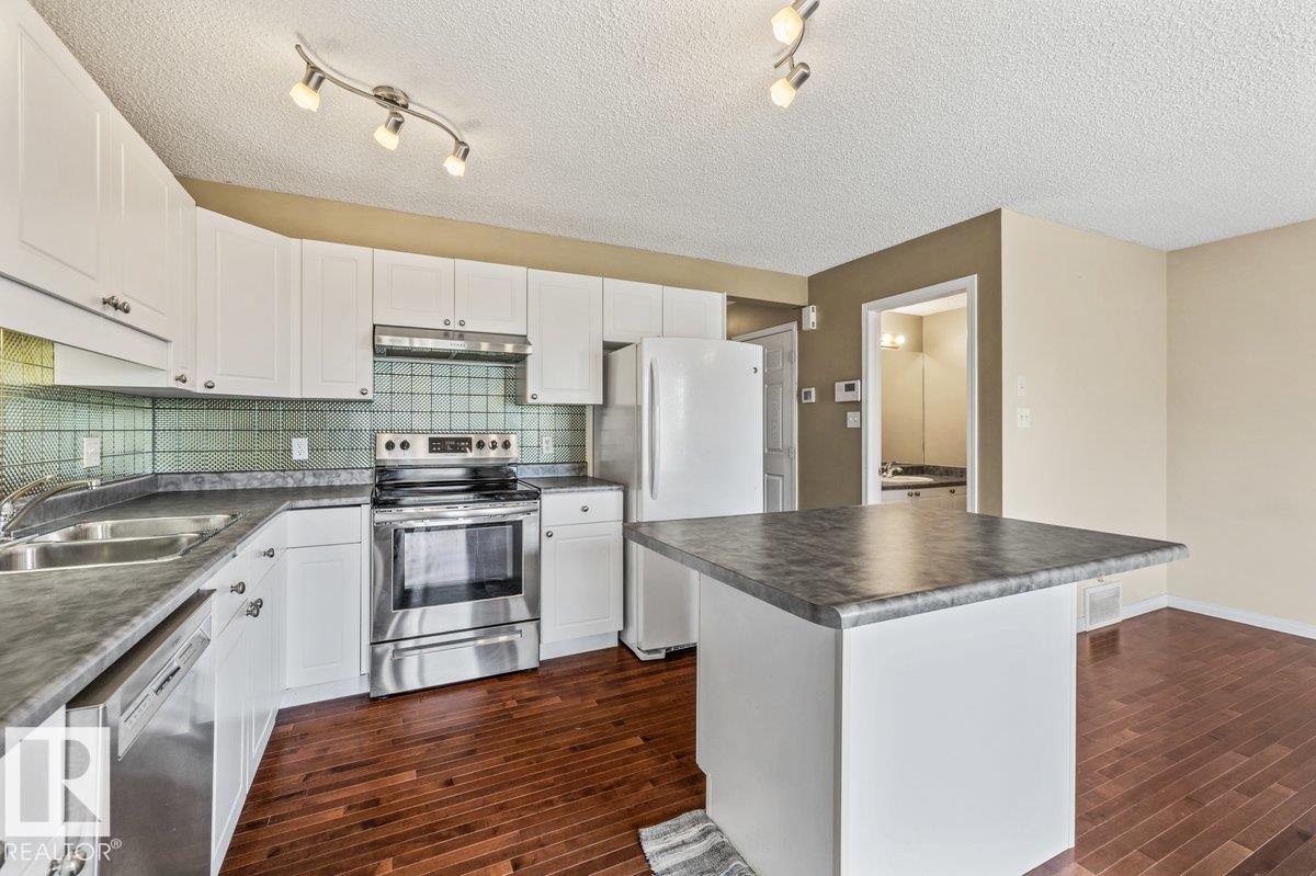 Picture for 12148 16 AV SW