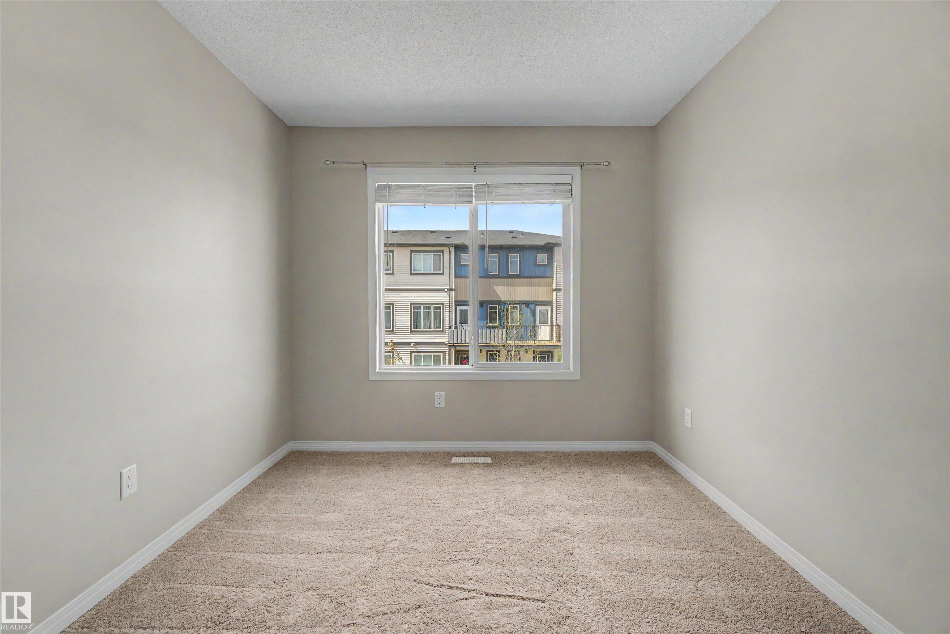 https://zimg.paragon.ice.com/ParagonImages/Property/PM/RAE/225400390/36/0/0/4464cc0ceef1db116ae81770ce953f5c/1/45397f42f7547e0ad0cfebeac3f88e66/225400390-67ab7818-1068-4210-9896-4997895c5955.JPG