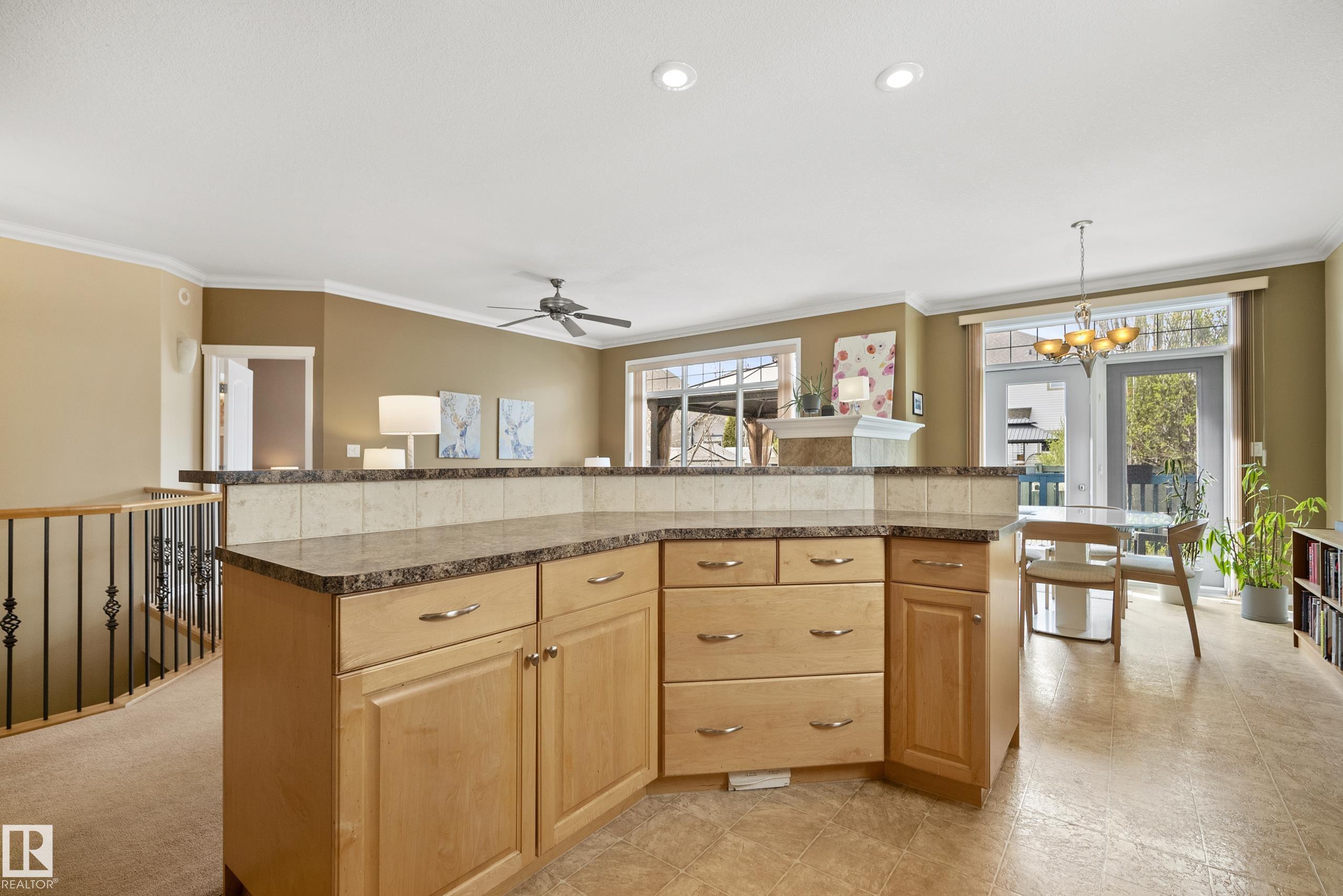 https://zimg.paragon.ice.com/ParagonImages/Property/PM/RAE/225400393/13/0/0/b0f478ab6f9eebb6aa0f6eee739c0776/1/af712a395f329c59d0e39f203cced82d/225400393-30a51468-208e-4b5a-ba7a-65d713910d17.JPG