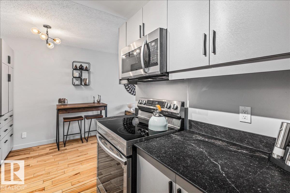 https://zimg.paragon.ice.com/ParagonImages/Property/PM/RAE/225400398/10/0/0/13bbc92502e5eb05e0d4c2f5724f432b/1/0f79c5b944159efa5de1783ac4b54d19/225400398-7997f5f9-33ab-450e-95c6-b76f4b27f86d.JPG