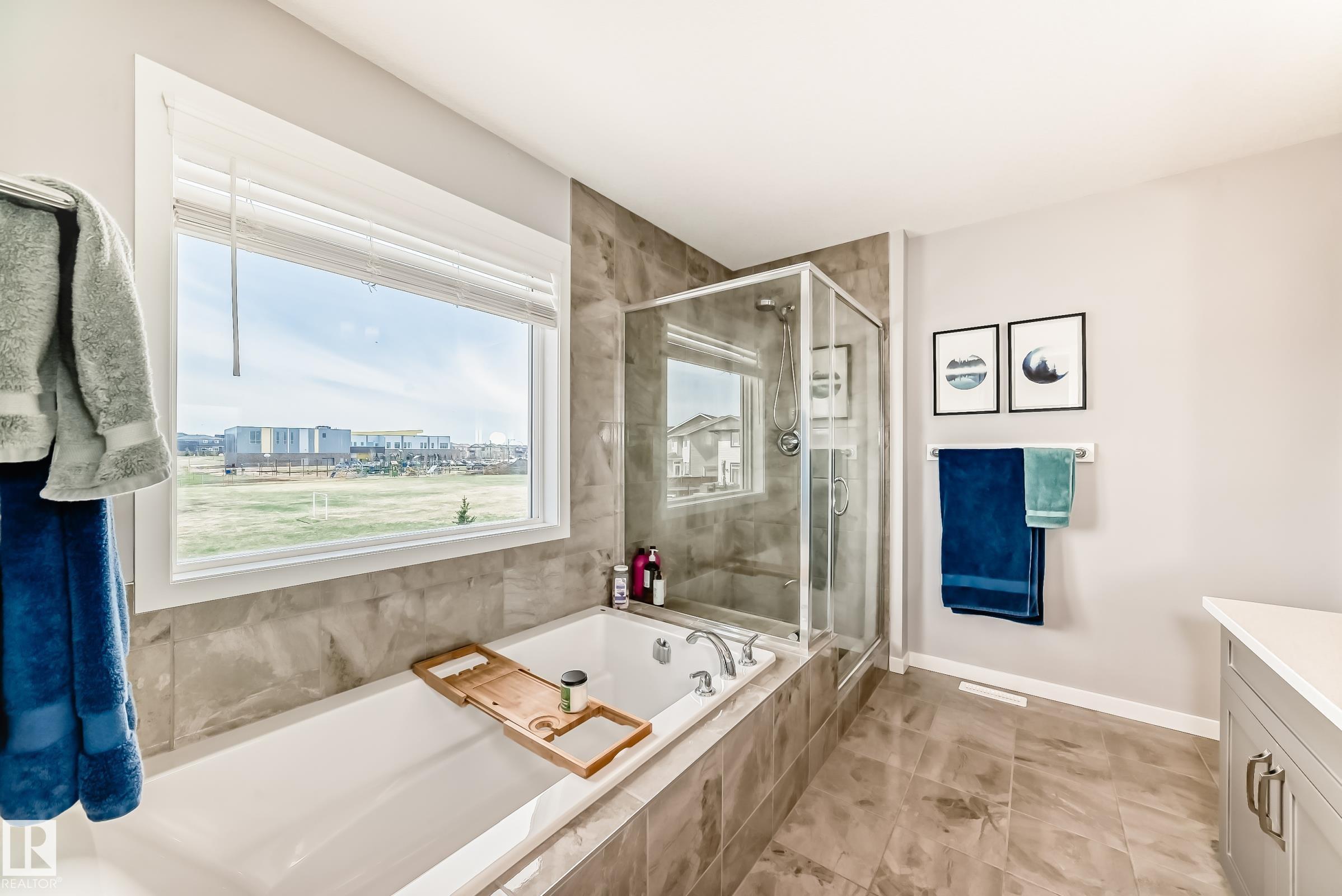 https://zimg.paragon.ice.com/ParagonImages/Property/PM/RAE/225400399/31/0/0/1371d73b77edcaa19ad0845e377bb4f8/1/187a897f75441d6a7e8ae2367655ed13/225400399-4c1538c9-7212-4d88-a018-0840b2a1d7ab.JPG