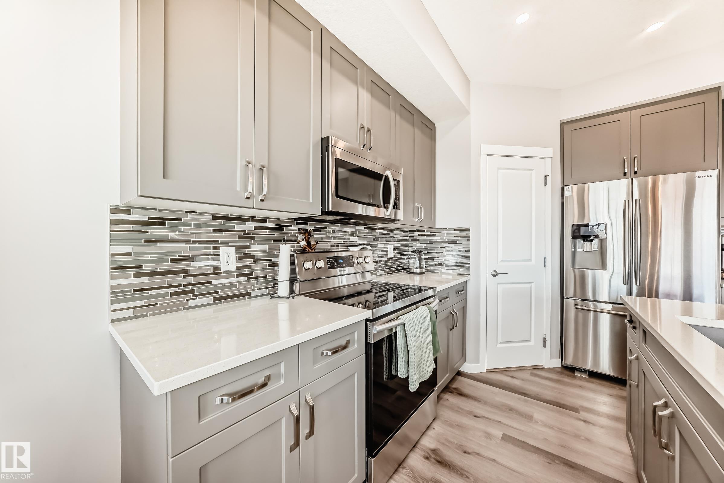 https://zimg.paragon.ice.com/ParagonImages/Property/PM/RAE/225400399/6/0/0/7e53aba722e0589e2139887a811f7b43/1/187a897f75441d6a7e8ae2367655ed13/225400399-f73979fc-ddc8-4b6b-bd30-4ad7d4b1686f.JPG