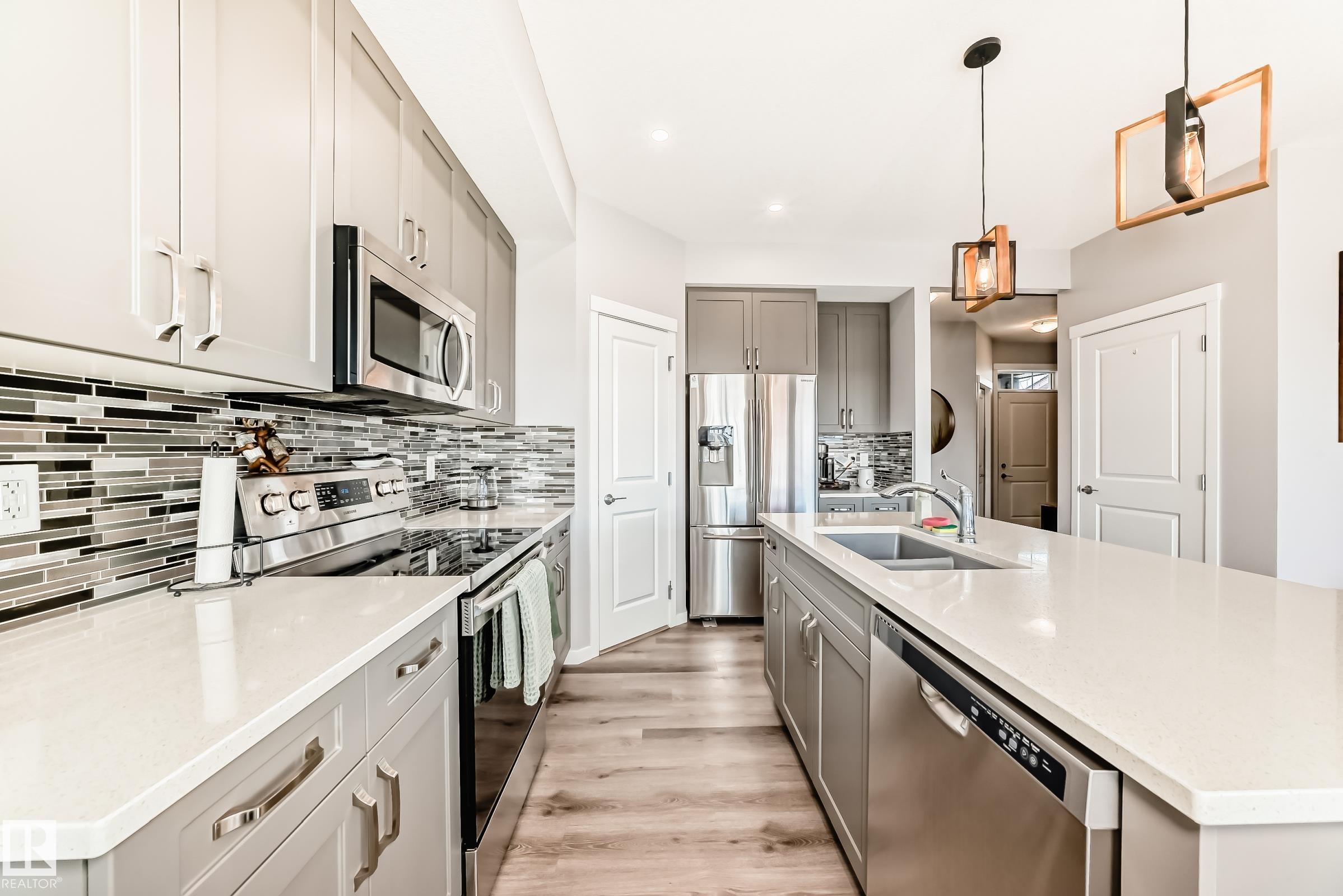 https://zimg.paragon.ice.com/ParagonImages/Property/PM/RAE/225400399/7/0/0/d0ab6792fdfb760882e5cbc3dd5af307/1/187a897f75441d6a7e8ae2367655ed13/225400399-1fe7b117-aba6-451c-b7dd-4056c613224a.JPG