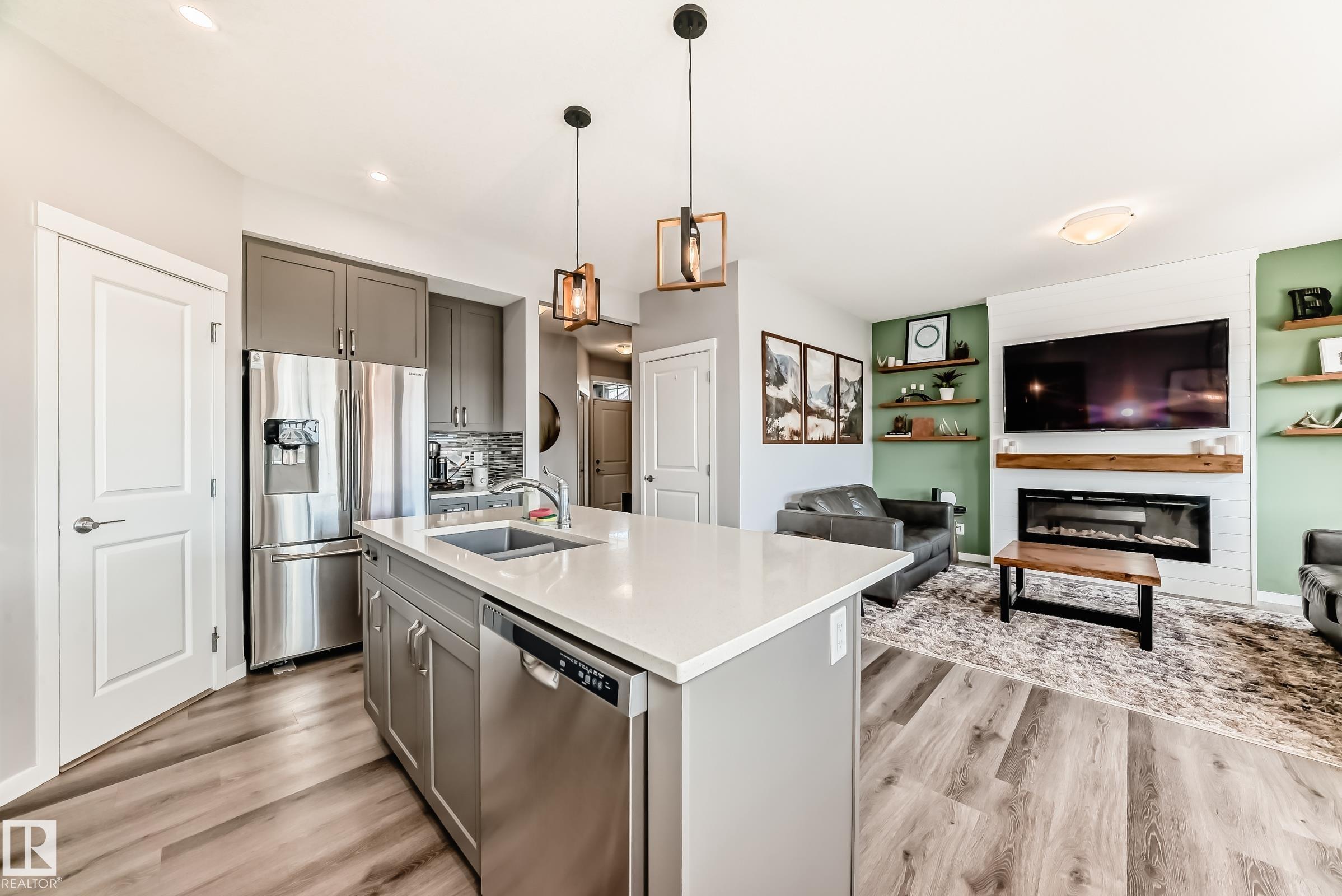 https://zimg.paragon.ice.com/ParagonImages/Property/PM/RAE/225400399/8/0/0/0f4f4841e24d6944ac7163cd96956c73/1/187a897f75441d6a7e8ae2367655ed13/225400399-16951f20-9176-4989-a7ff-5f9d90a6c9ac.JPG