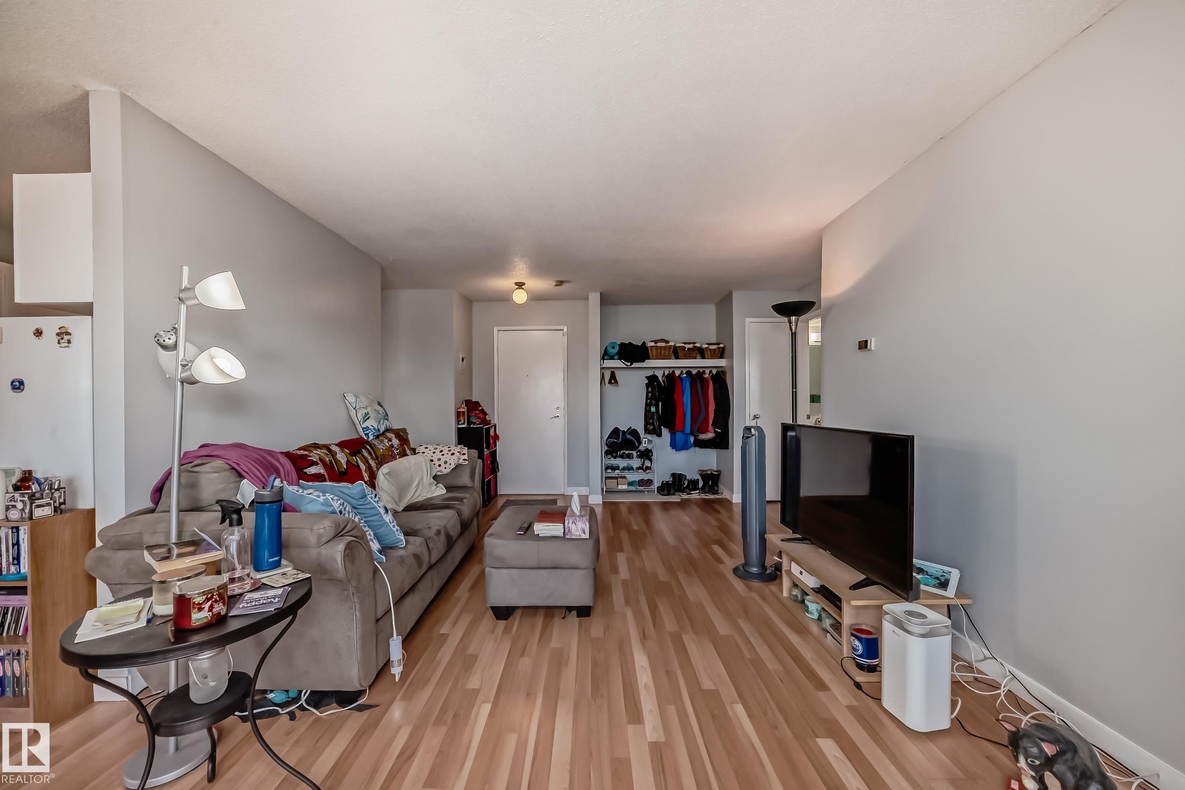 https://zimg.paragon.ice.com/ParagonImages/Property/PM/RAE/225400402/11/0/0/98ad3f77be8b721bcc0ce8662af0ffc4/1/c61d2b3abd60da66e30e13482df5e441/225400402-25F75094-B639-4E3D-ABA2-99AD852A7751.JPG