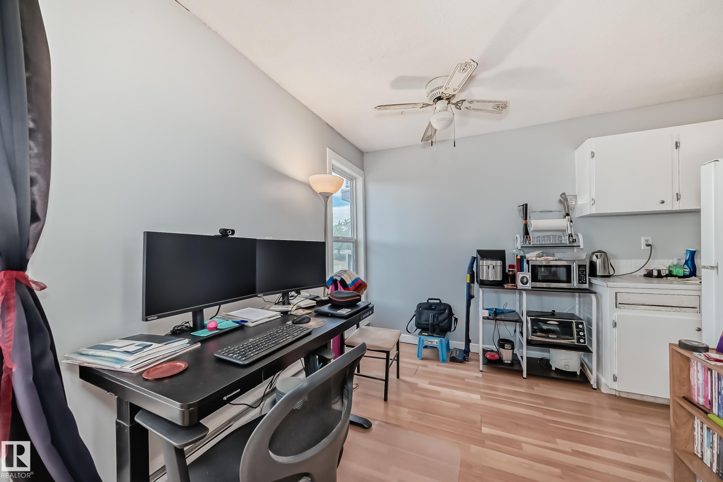 https://zimg.paragon.ice.com/ParagonImages/Property/PM/RAE/225400402/14/0/0/83e9faa80420b63d524b8cc5cbcc2732/1/c61d2b3abd60da66e30e13482df5e441/225400402-65B42305-DD9C-4655-A9E5-27ED845D28E1.JPG