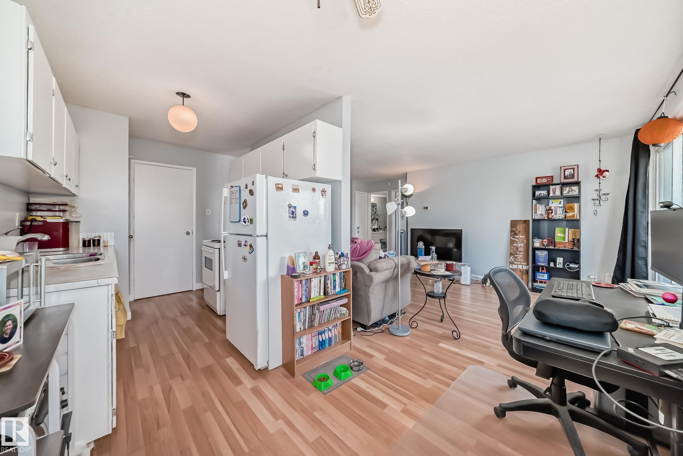 https://zimg.paragon.ice.com/ParagonImages/Property/PM/RAE/225400402/15/0/0/88ecce3619d2f07fe0757960017471d9/1/c61d2b3abd60da66e30e13482df5e441/225400402-9D7726F3-1CD5-4C12-909E-0115535C64E1.JPG