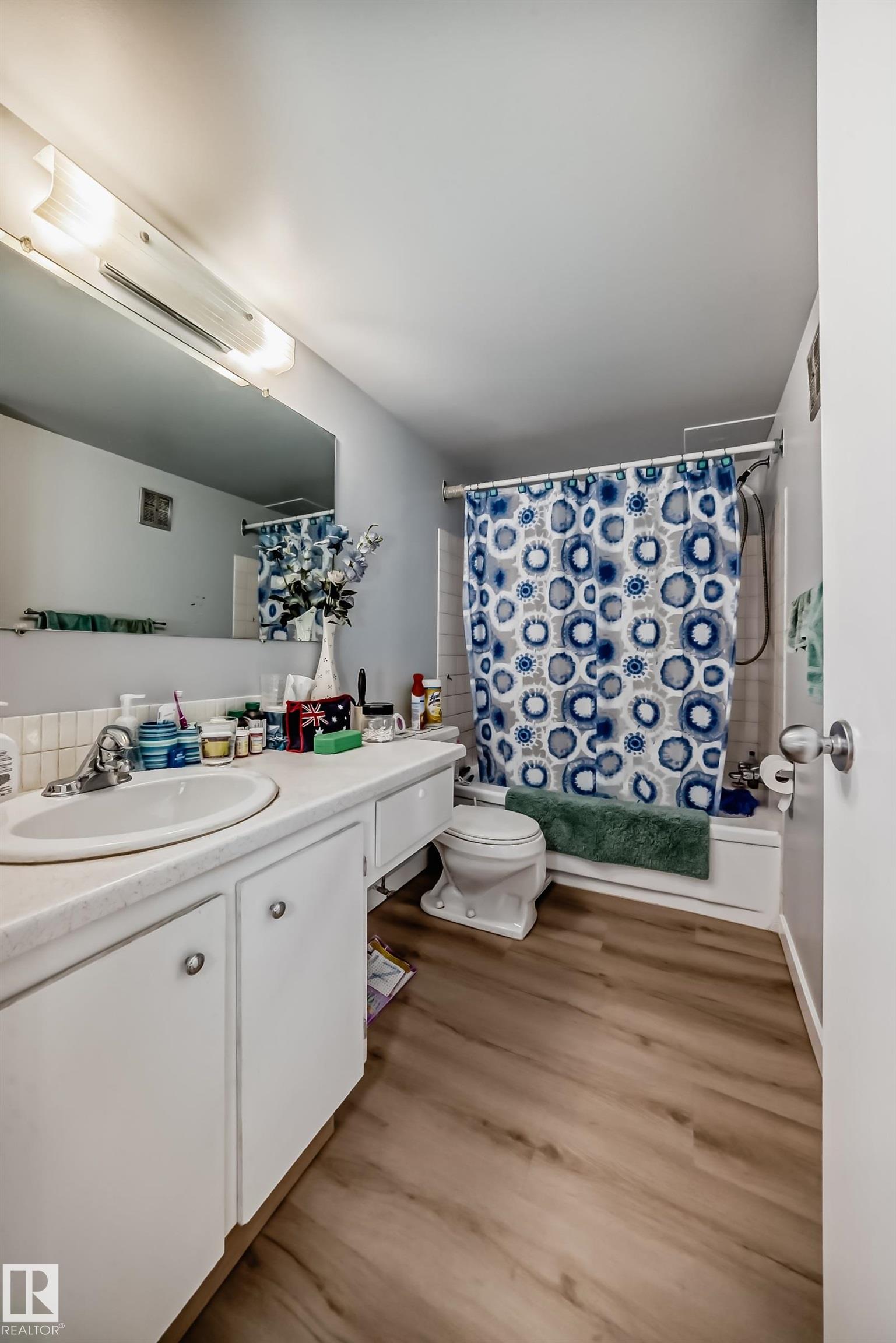 https://zimg.paragon.ice.com/ParagonImages/Property/PM/RAE/225400402/27/0/0/29d11e5c3575d997939c98d7d897ab4d/1/c61d2b3abd60da66e30e13482df5e441/225400402-68965AA5-F789-4BE1-AACD-7E9D807C28C2.JPG