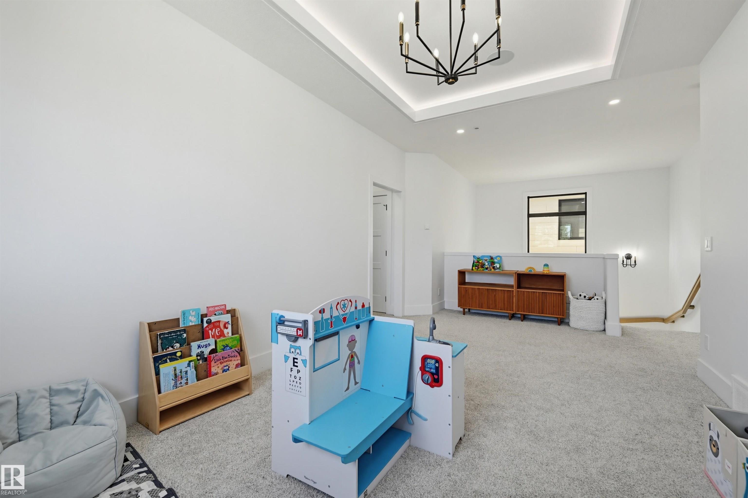 https://zimg.paragon.ice.com/ParagonImages/Property/PM/RAE/225400404/26/0/0/797e7b4c94b0fb05ed119143f69332fe/1/569aff060f9400743eb28f45c6f2cd9f/225400404-f2fc3c36-bec0-4fbd-b18e-9a65e12b037c.JPG