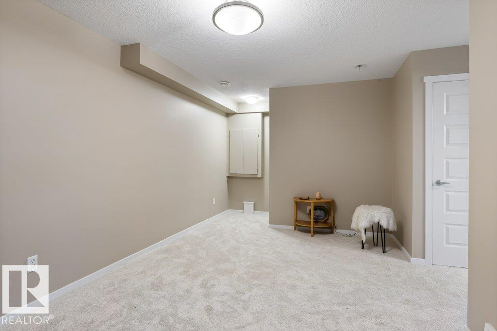 https://zimg.paragon.ice.com/ParagonImages/Property/PM/RAE/225400413/31/0/0/4db38135bf8a1a25ff805faee44c07c0/1/f0ebd953ece597084f543a4d9331826a/225400413-676e60e2-8607-48cb-8999-ca86f2497327.JPG
