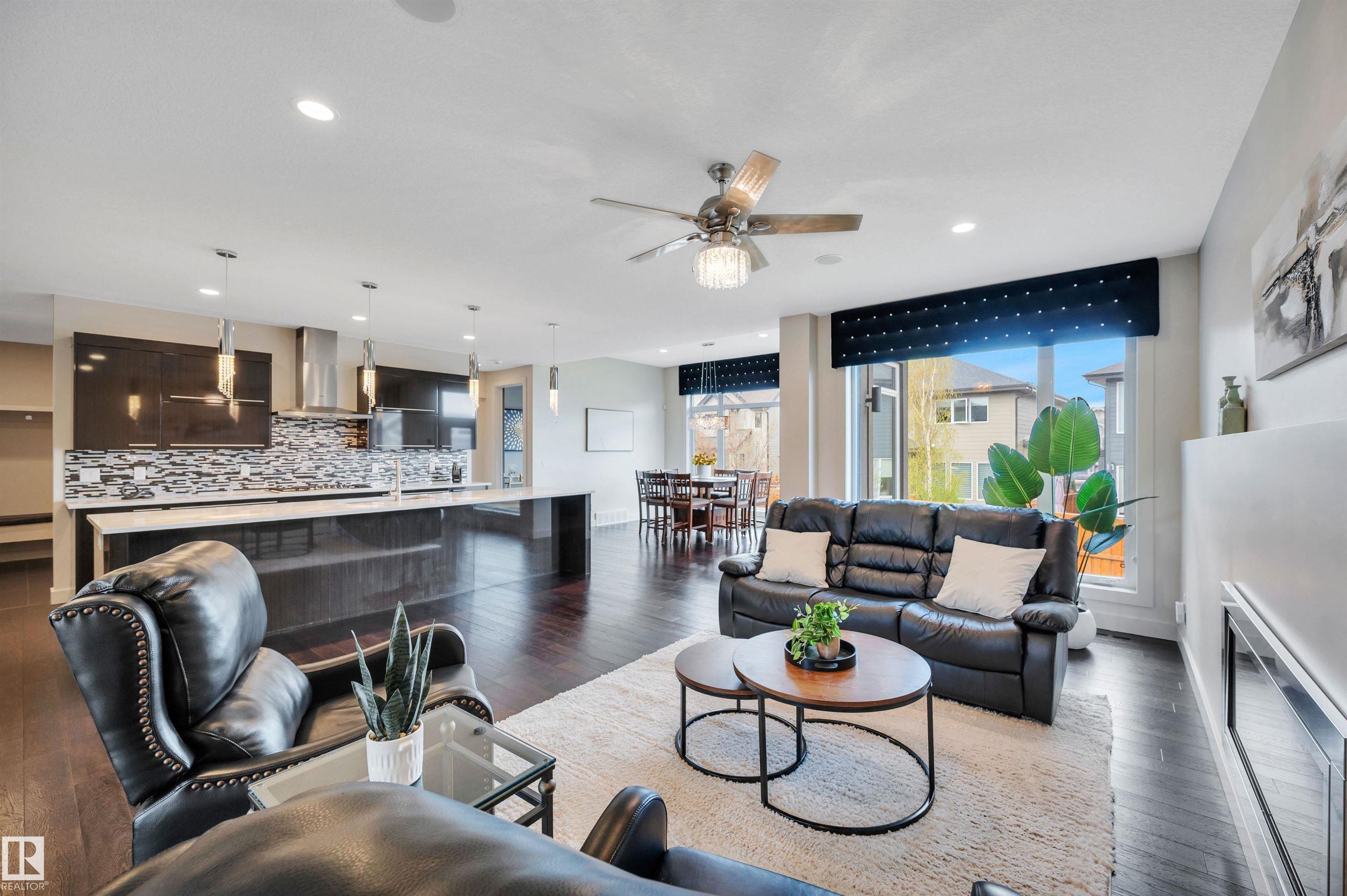 Photo 11 at 1116 Hainstock Green SW, Hays Ridge Area, Edmonton