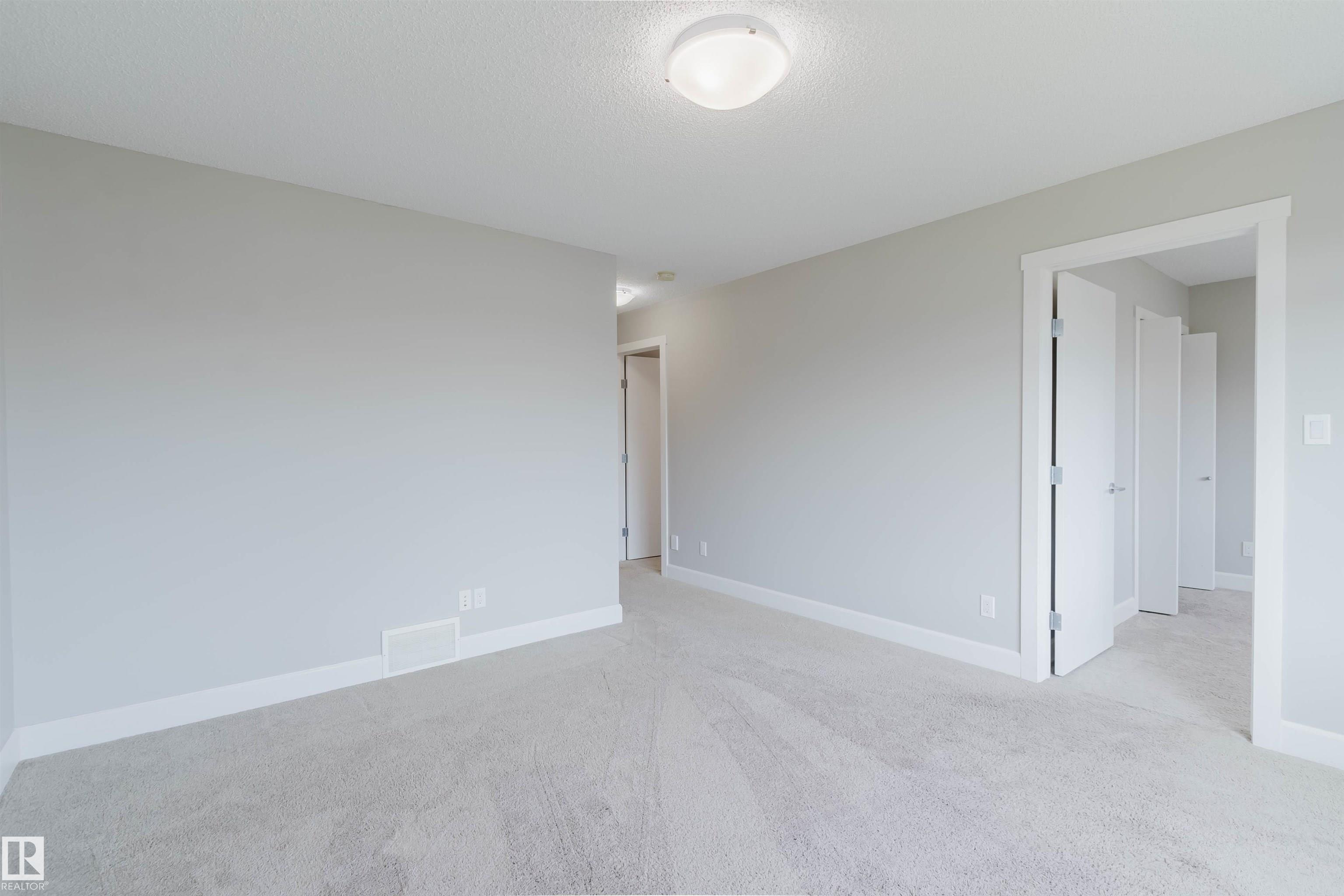 https://zimg.paragon.ice.com/ParagonImages/Property/PM/RAE/225400426/19/0/0/9e6b33aa679bd61f1817c2fb93f15224/1/0963fafa54cb5160504998008b62c67f/225400426-e41f2e79-9d7a-478b-af95-b40aaa75d86c.JPG