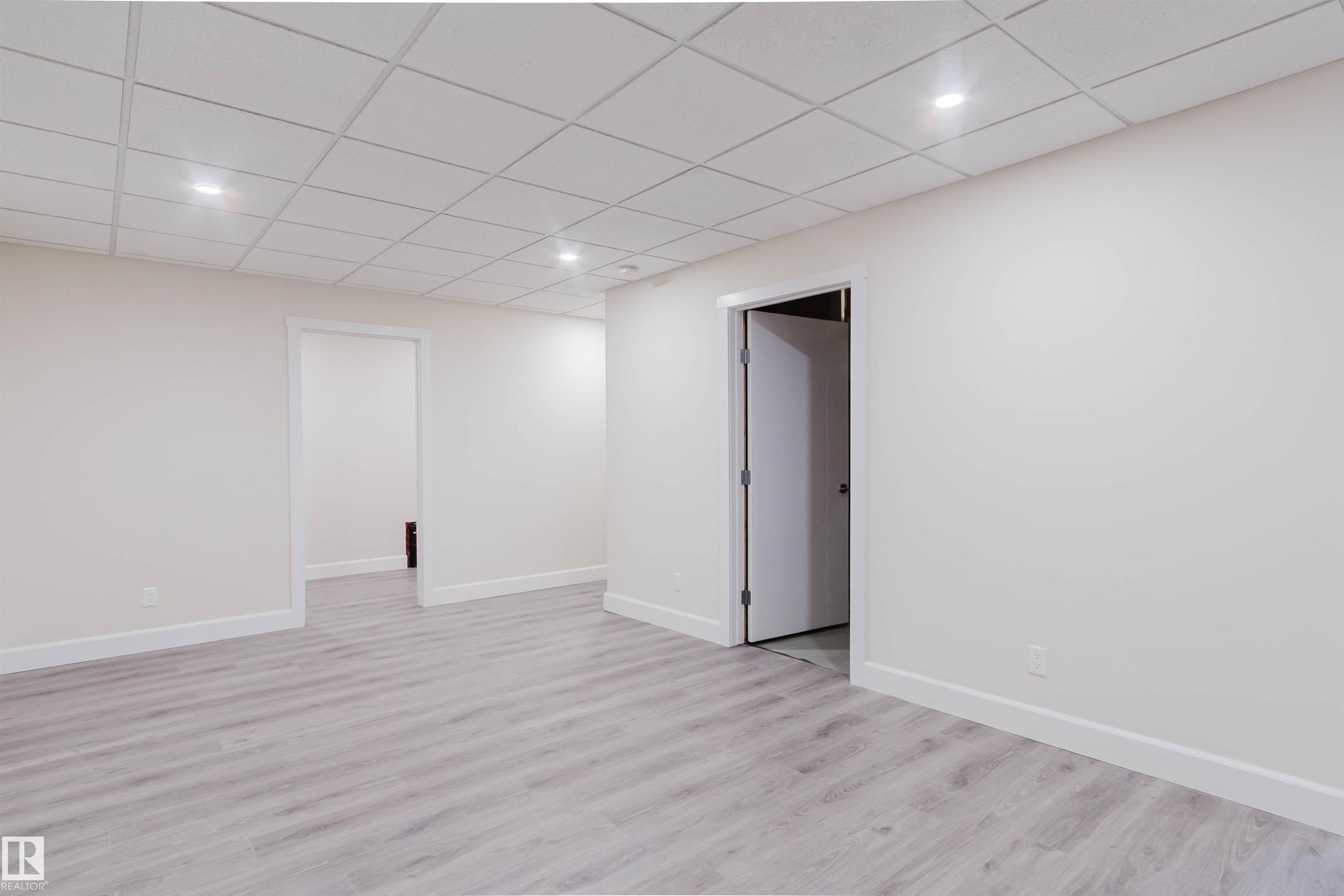 https://zimg.paragon.ice.com/ParagonImages/Property/PM/RAE/225400426/31/0/0/517cd4a349c40c4f9a449cdc568afdcc/1/0963fafa54cb5160504998008b62c67f/225400426-1eea719b-569a-4d2e-906f-24d26185ed5a.JPG