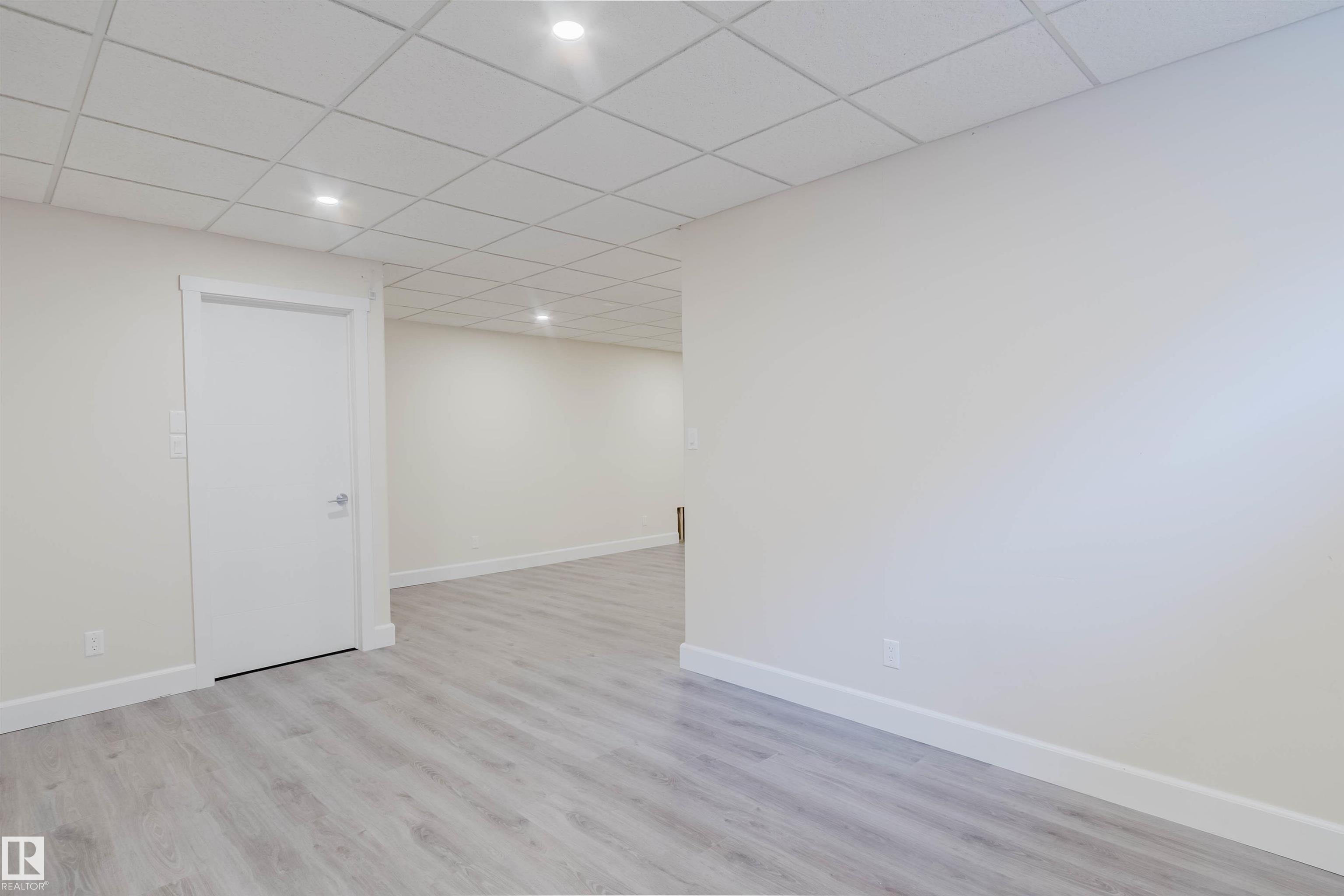 https://zimg.paragon.ice.com/ParagonImages/Property/PM/RAE/225400426/34/0/0/a068e9322914ee88519e6f9708fb8d51/1/0963fafa54cb5160504998008b62c67f/225400426-cbd7f9f4-0c04-4a70-9401-19d8ff1523a2.JPG