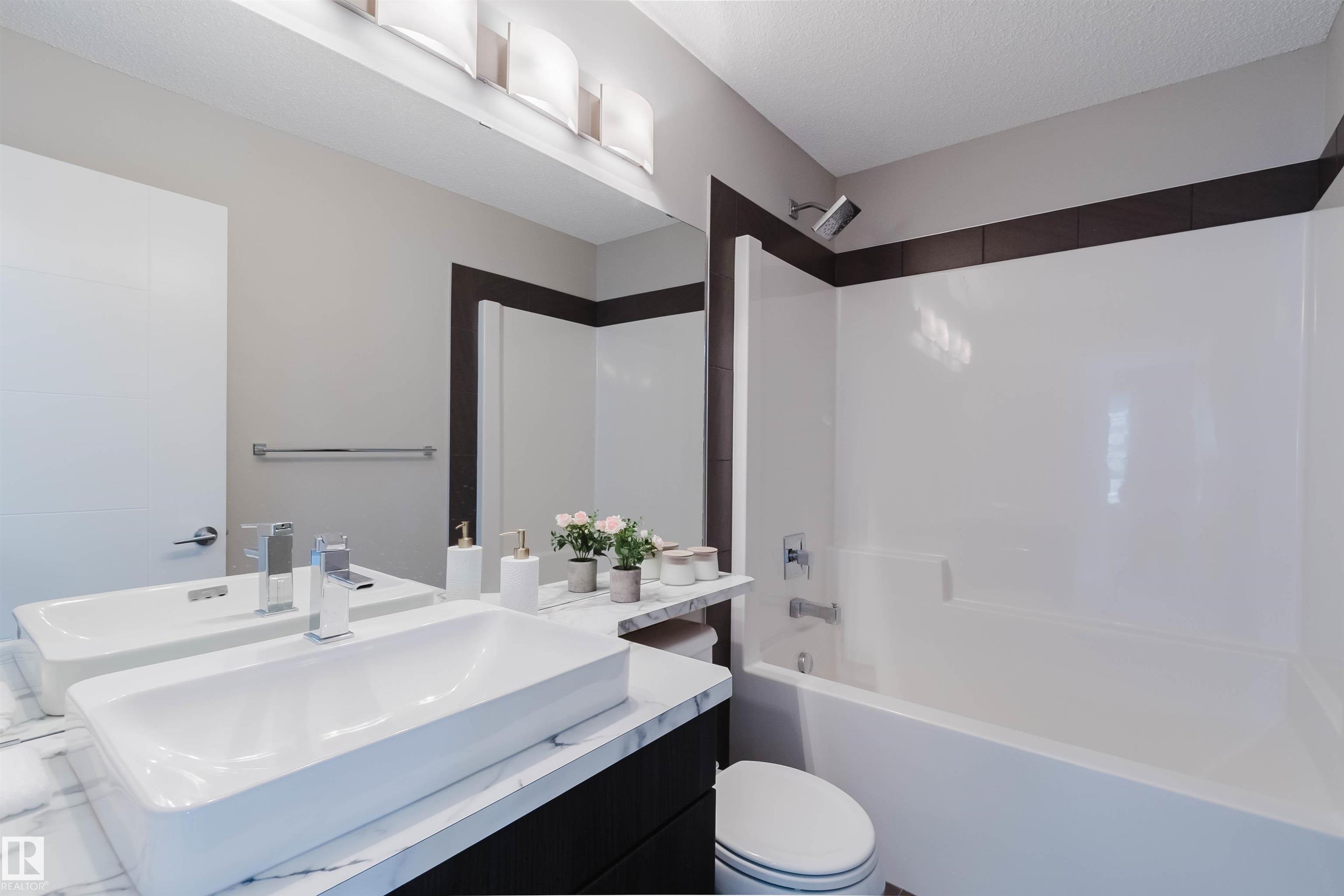 https://zimg.paragon.ice.com/ParagonImages/Property/PM/RAE/225400426/35/0/0/03e52312cd87fec728de2b278df41937/1/0963fafa54cb5160504998008b62c67f/225400426-d39c969a-d463-4c0f-933d-c1c171288a95.JPG
