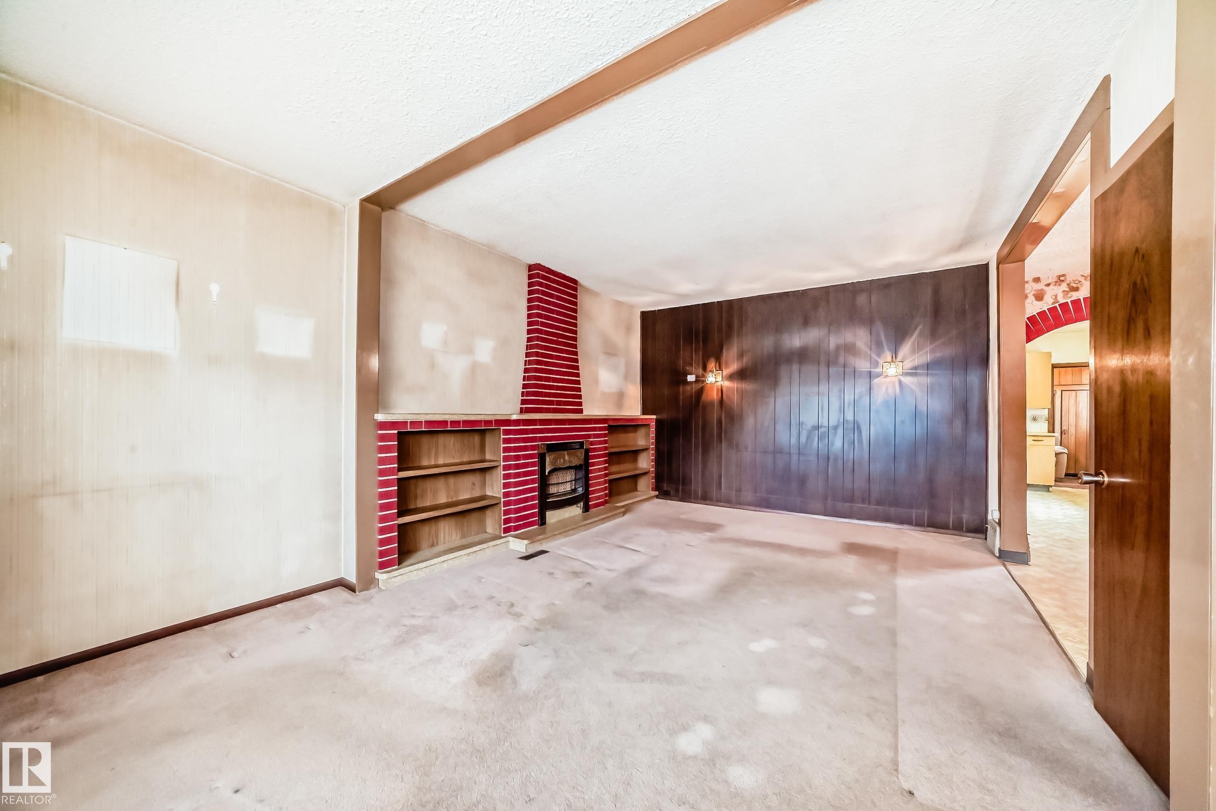 Photo 12 at 11929 91 Street NW, Alberta Avenue, Edmonton