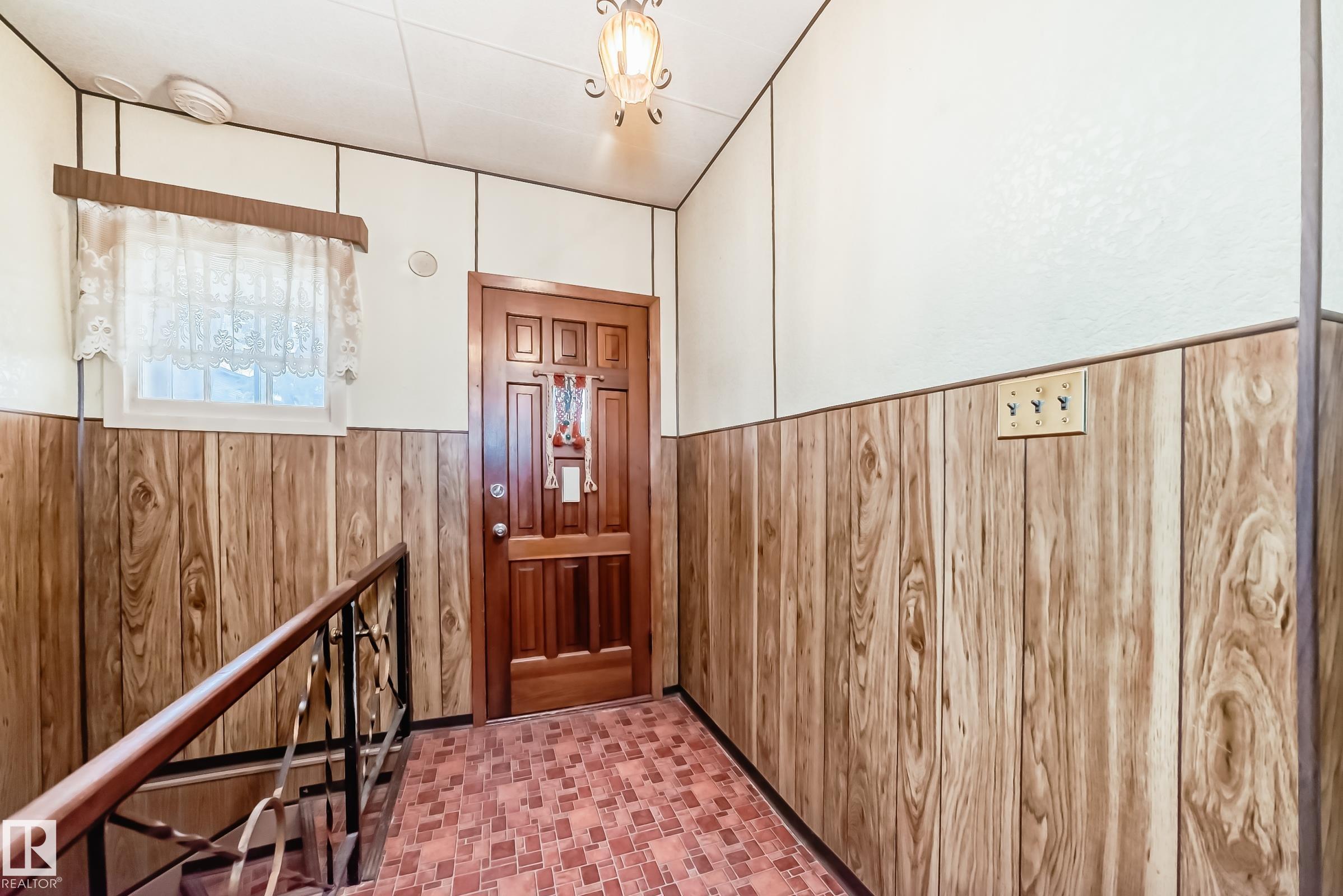 11929 91 Street NW, Alberta Avenue, Edmonton
