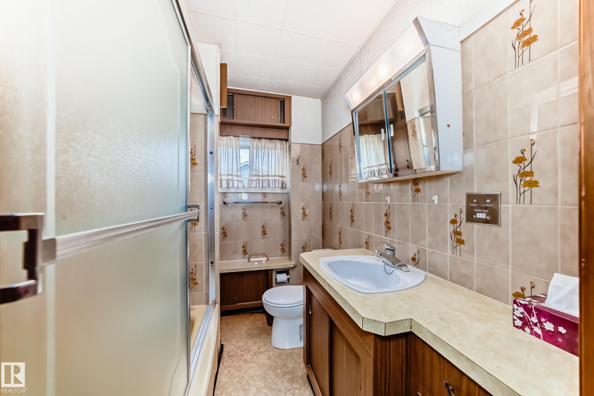 Photo 31 at 11929 91 Street NW, Alberta Avenue, Edmonton