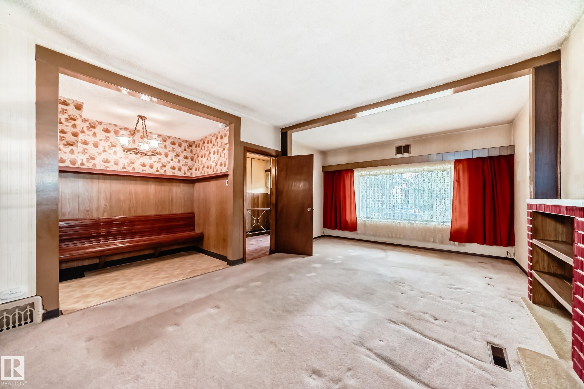 Photo 10 at 11929 91 Street NW, Alberta Avenue, Edmonton