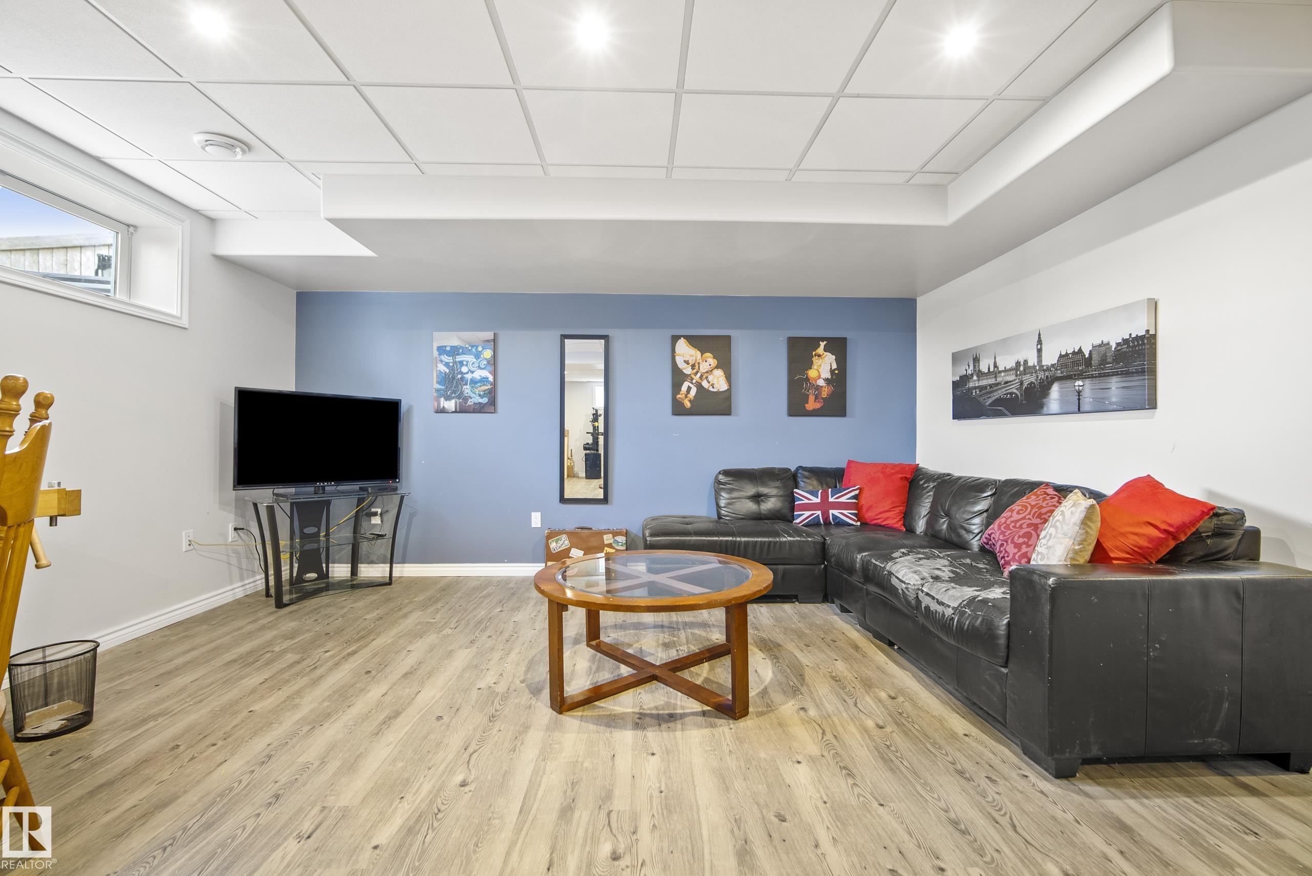 https://zimg.paragon.ice.com/ParagonImages/Property/PM/RAE/225400441/45/0/0/6b0b66aae564b7bf726b1b7433580546/1/bed149b6ce050d71daef34646975a866/225400441-56860938-61a4-406b-a038-64ed638a2841.JPG