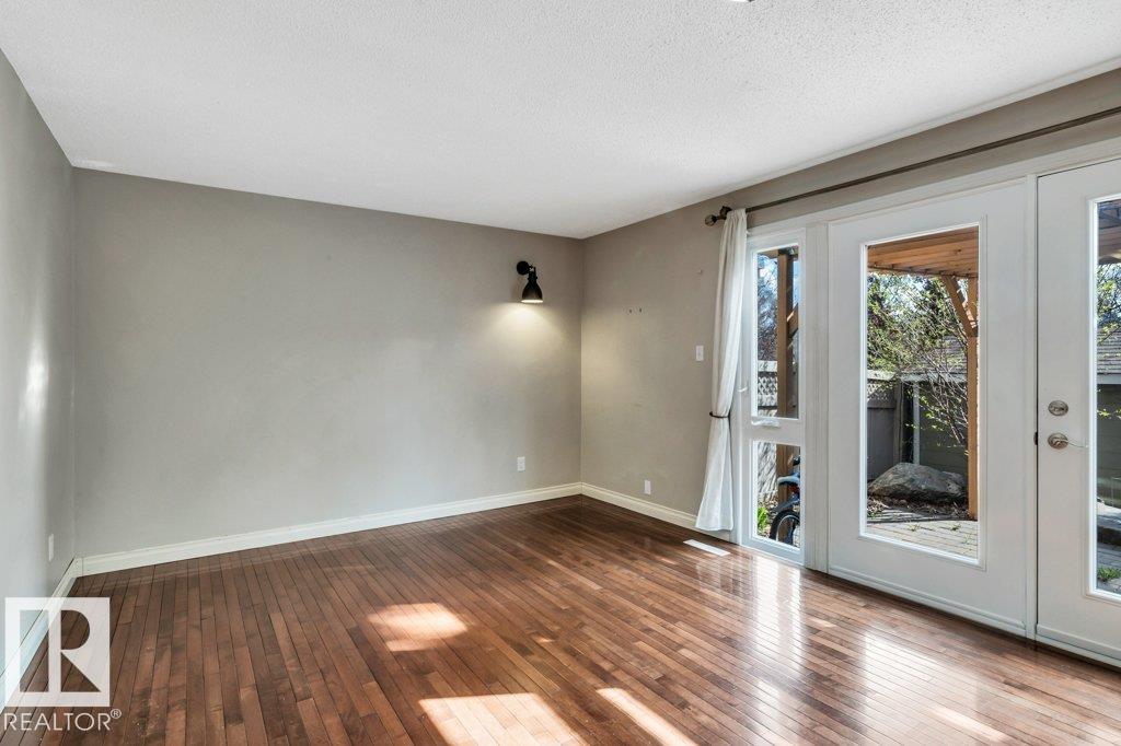 https://zimg.paragon.ice.com/ParagonImages/Property/PM/RAE/225400450/12/0/0/2c56695a66a62d3f4b87427abe063146/1/0d39b2e8dc7b8f135608574c21cfcbe1/225400450-2e38158e-ec79-4767-8a81-9fc1c79247c6.JPG